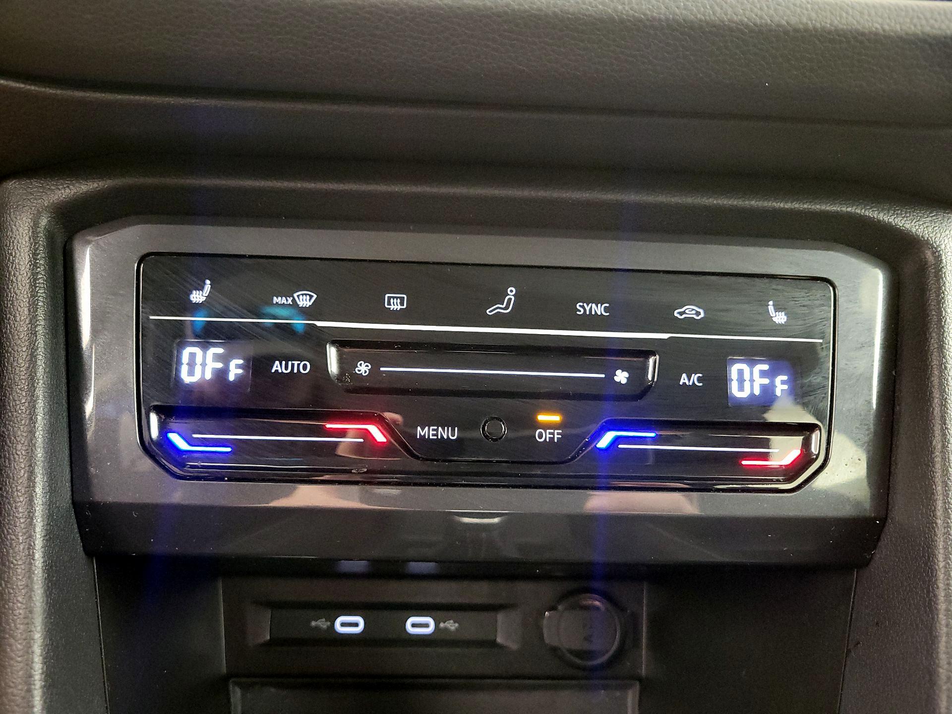 Thumbnail: 2022 Volkswagen Tiguan - 16