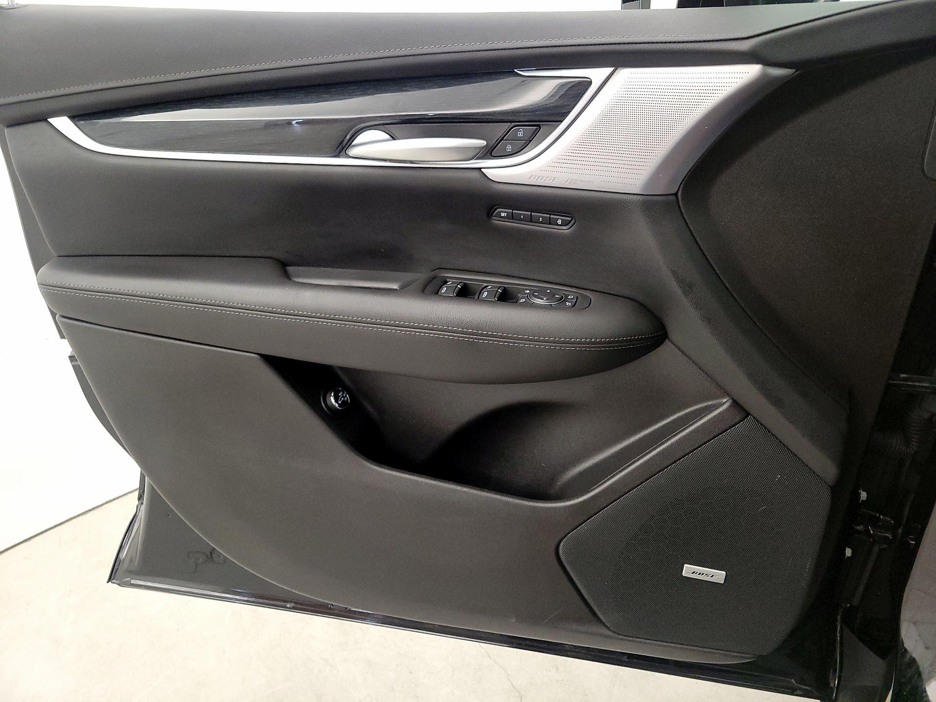 Thumbnail: 2024 Cadillac XT5 - 12