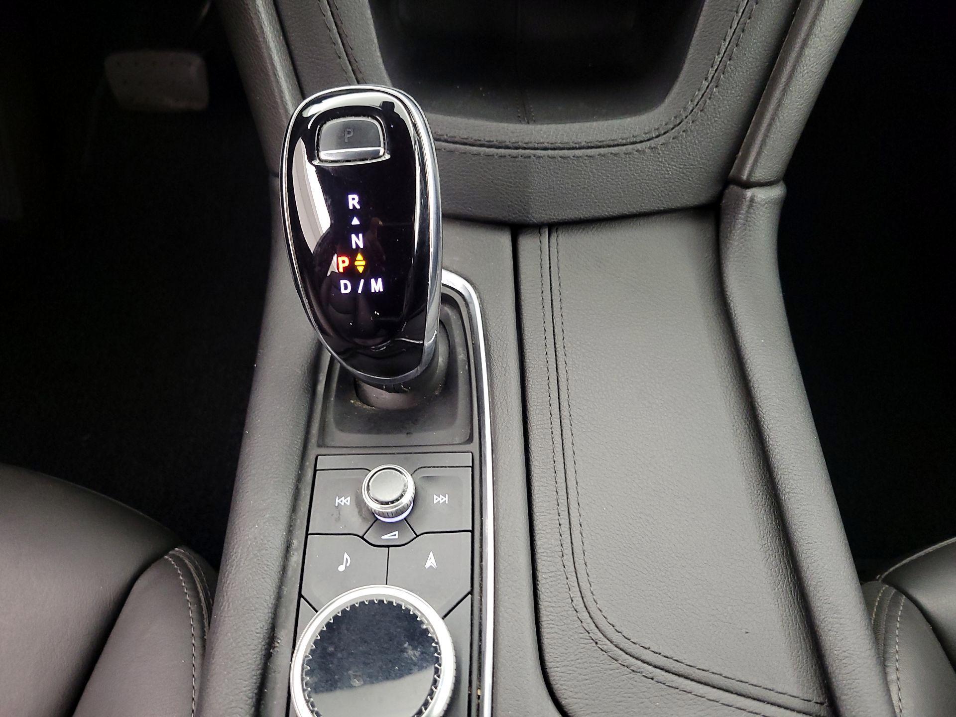 Thumbnail: 2024 Cadillac XT5 - 17