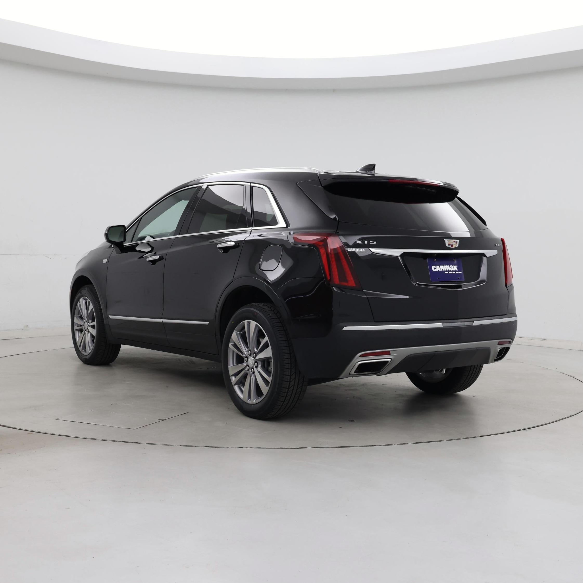 Thumbnail: 2024 Cadillac XT5 - 2