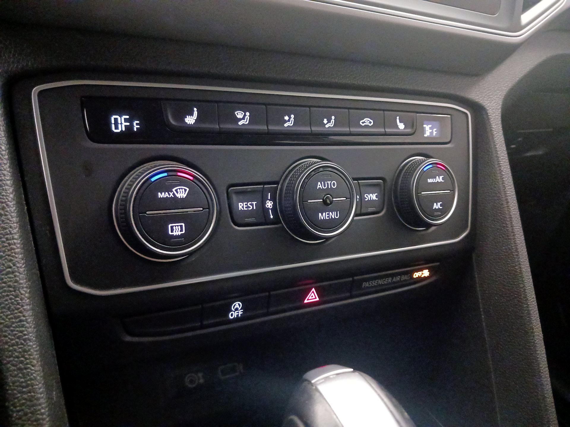 Thumbnail: 2018 Volkswagen Atlas - 16