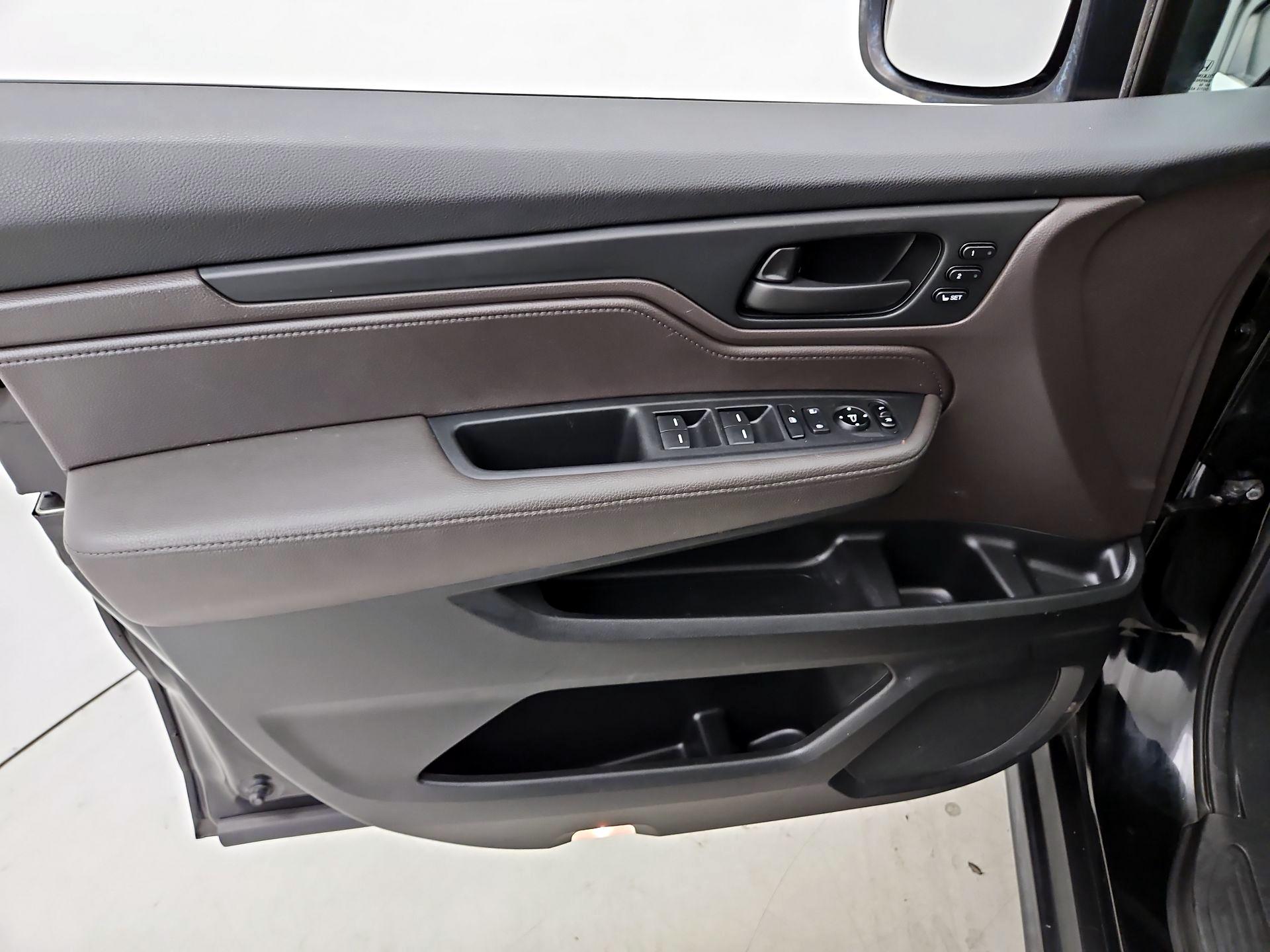 Thumbnail: 2019 Honda Odyssey - 12