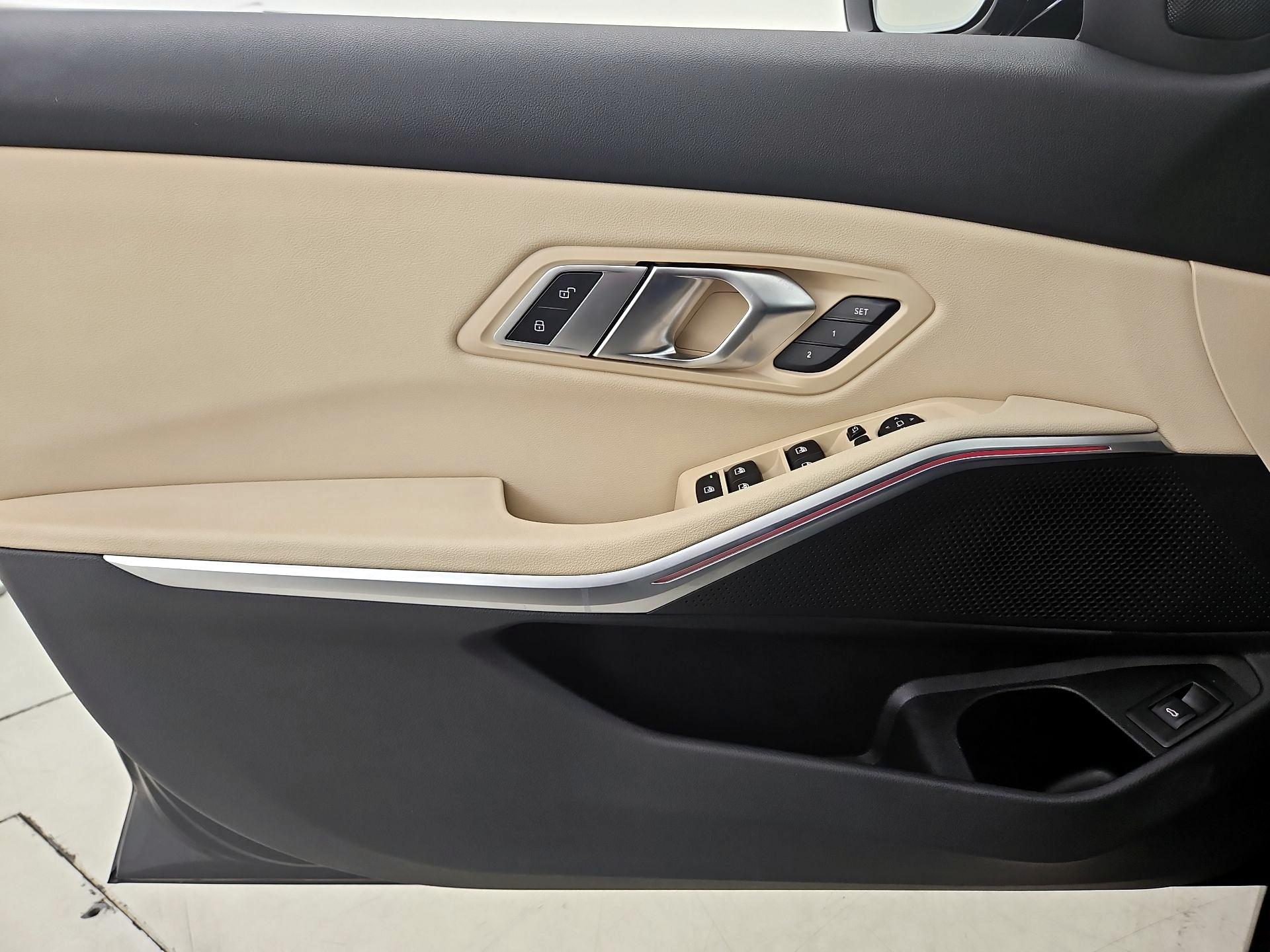 Thumbnail: 2022 BMW 3 Series - 12