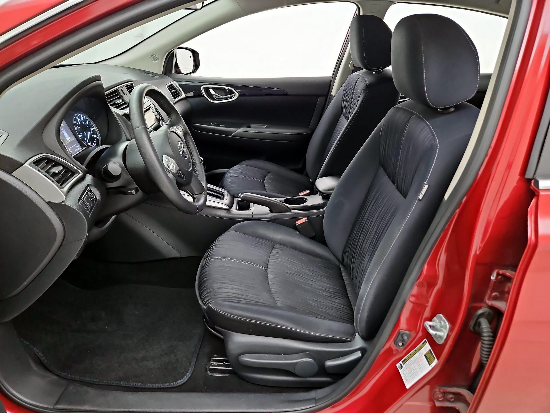 Thumbnail: 2016 Nissan Sentra - 11