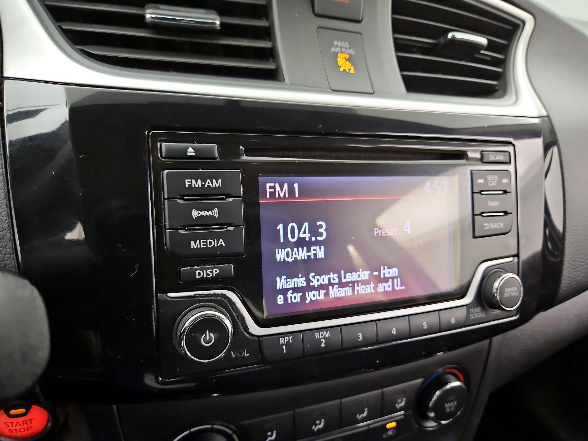 Thumbnail: 2016 Nissan Sentra - 15