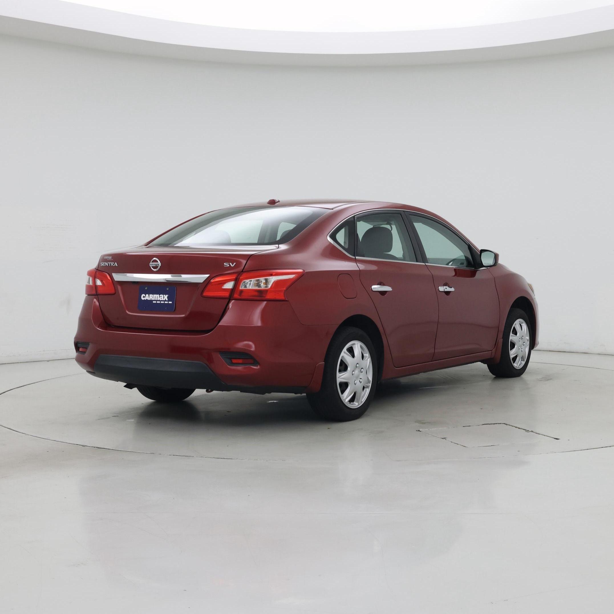 Thumbnail: 2016 Nissan Sentra - 8