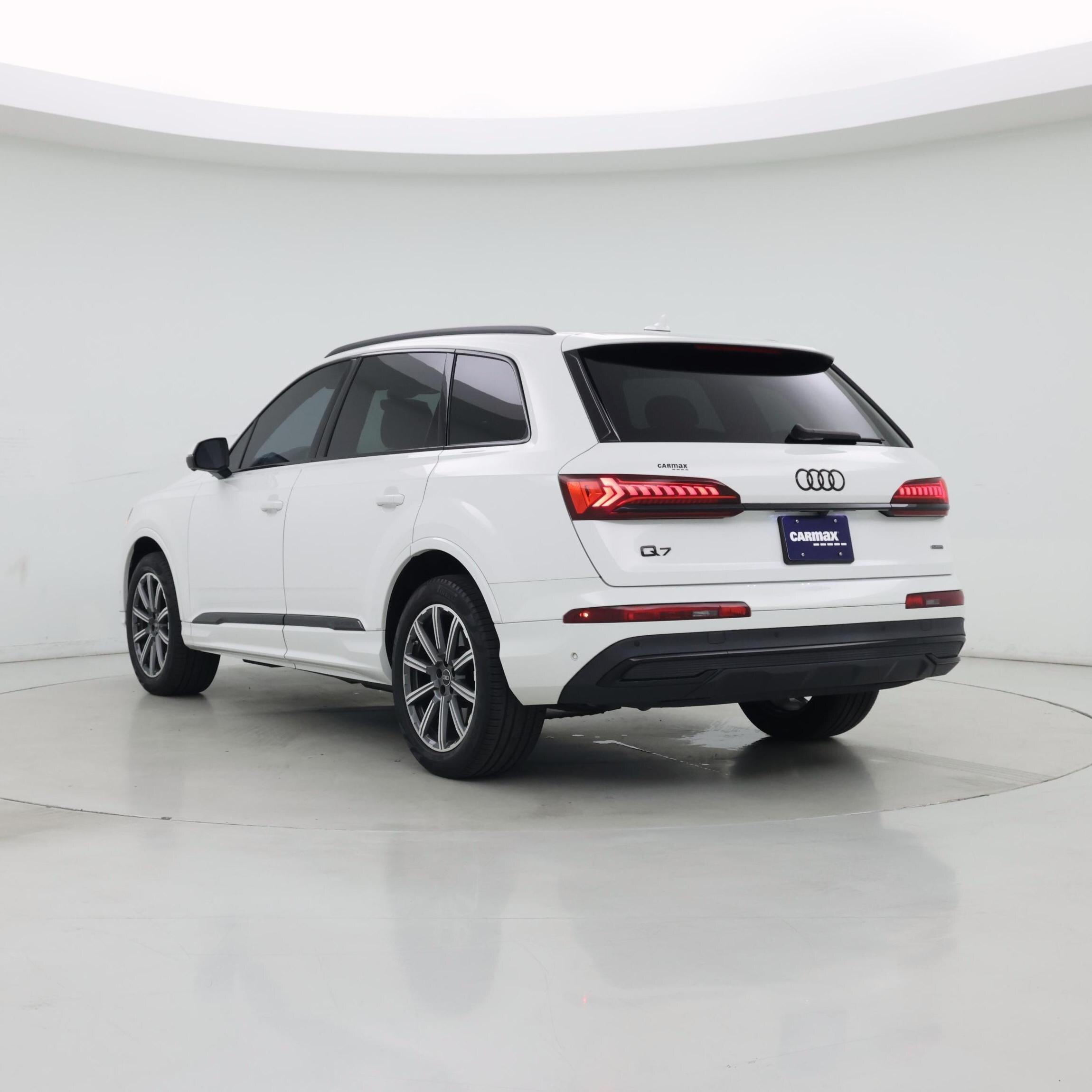Thumbnail: 2023 Audi Q7 - 2