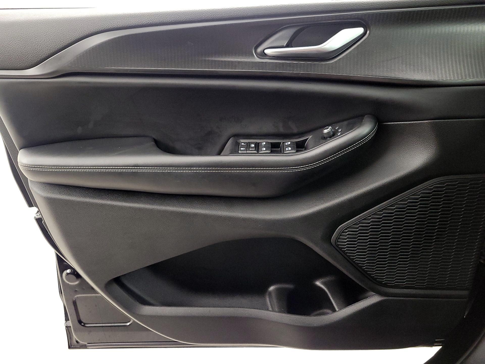 Thumbnail: 2023 Jeep Grand Cherokee - 12