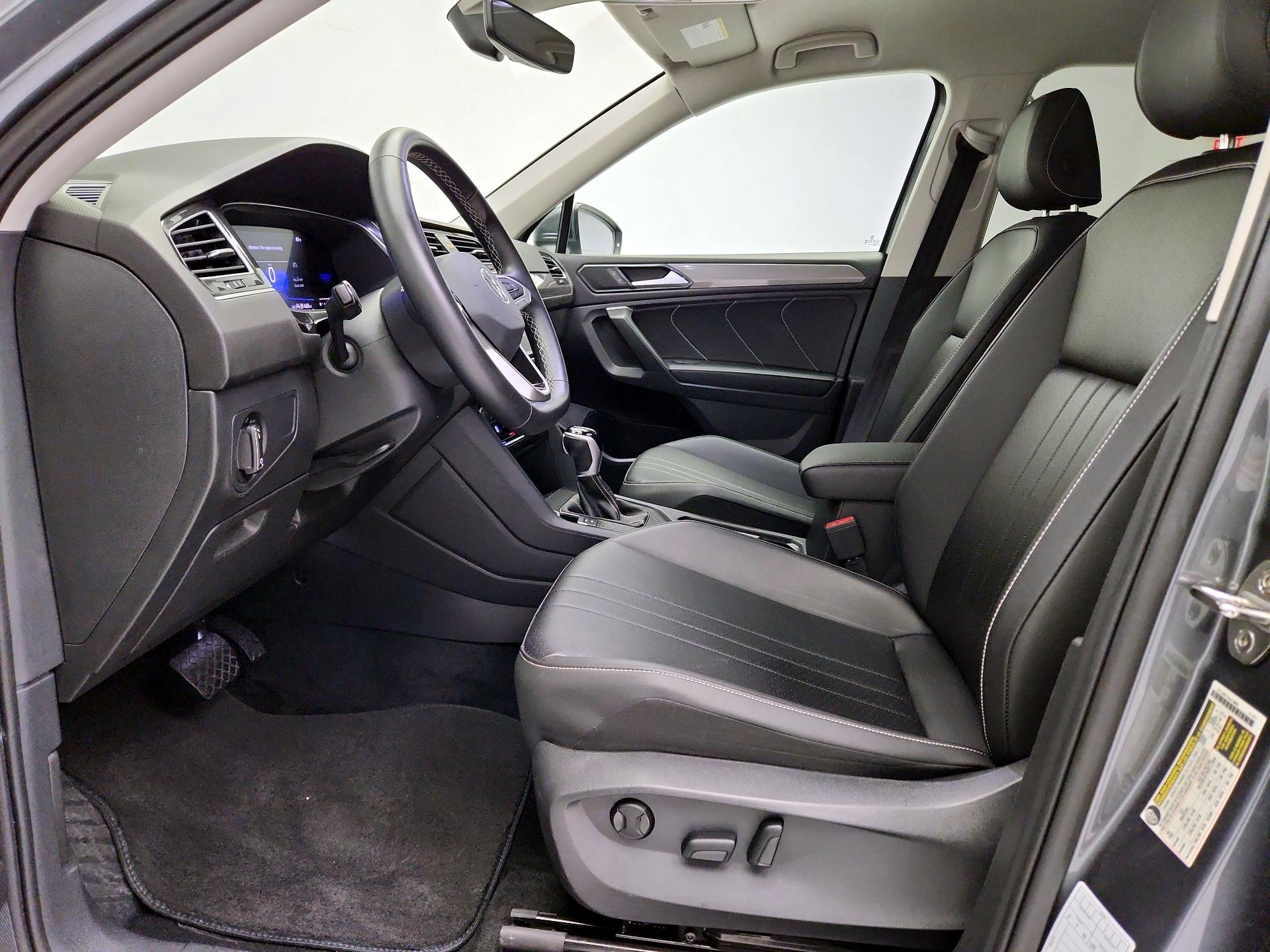 Thumbnail: 2024 Volkswagen Tiguan - 11