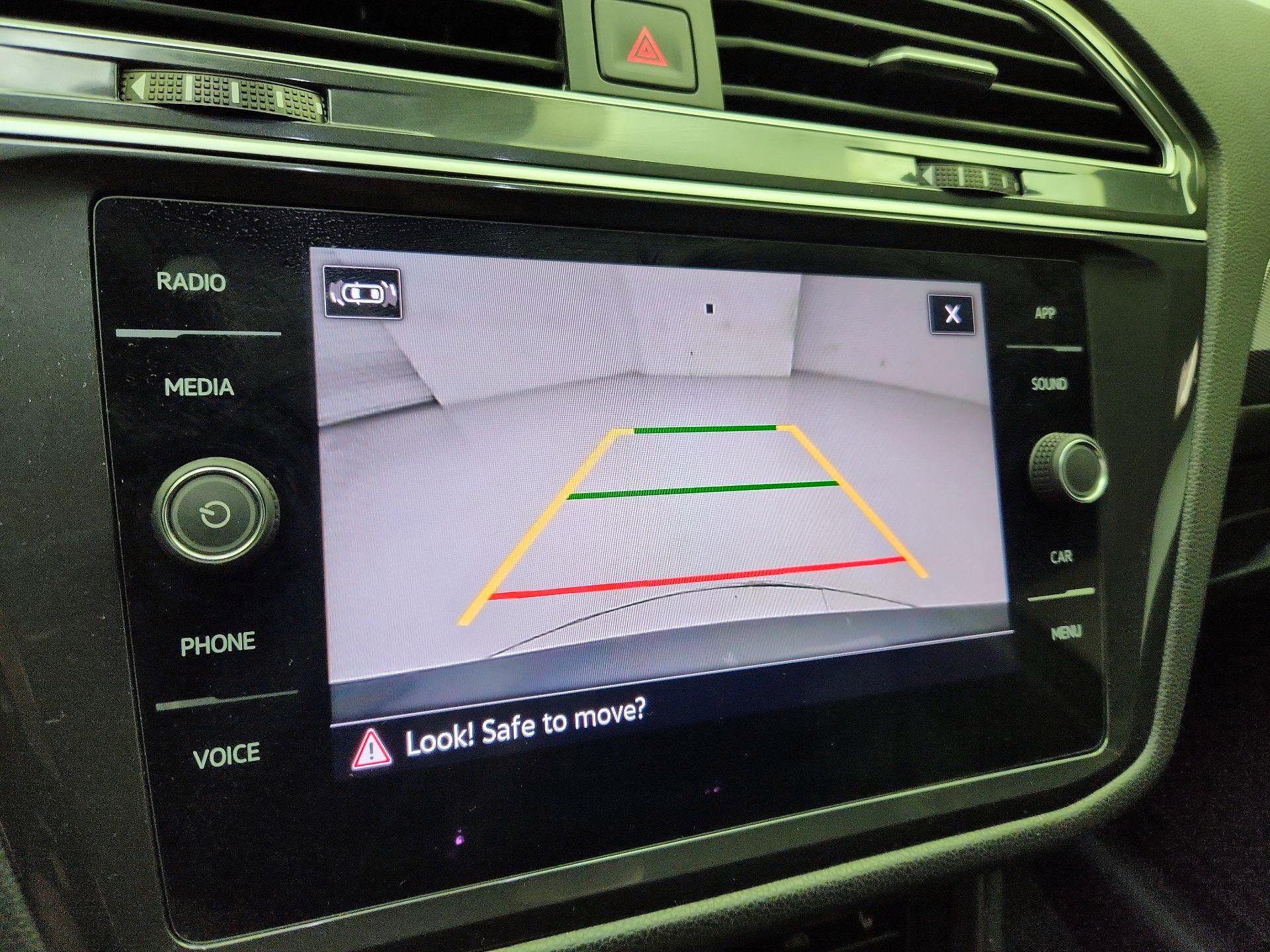 Thumbnail: 2024 Volkswagen Tiguan - 14