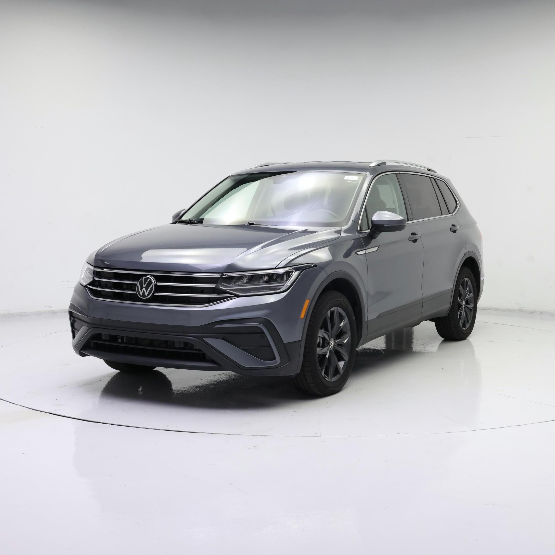 Thumbnail: 2024 Volkswagen Tiguan - 4
