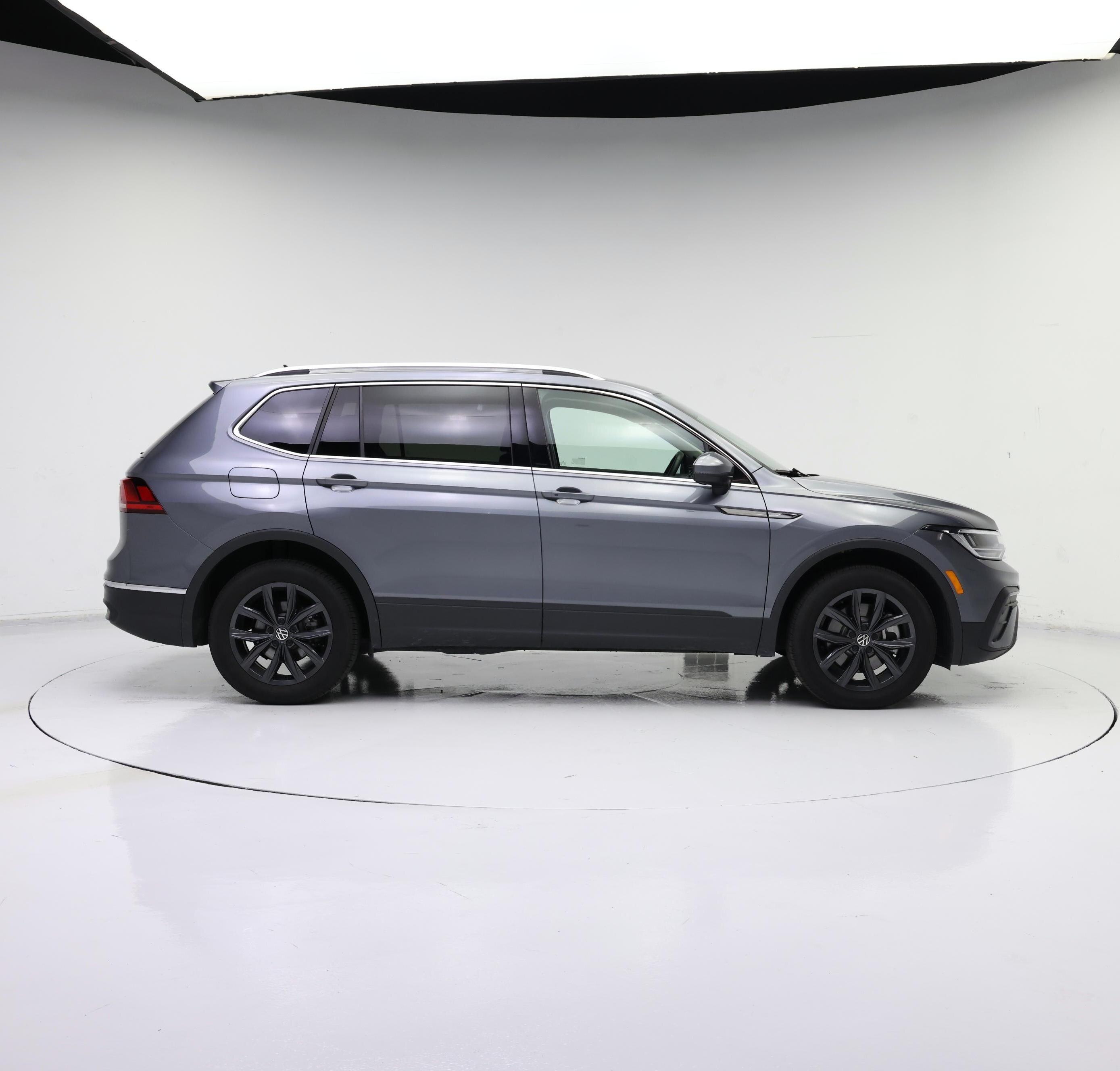 Thumbnail: 2024 Volkswagen Tiguan - 7