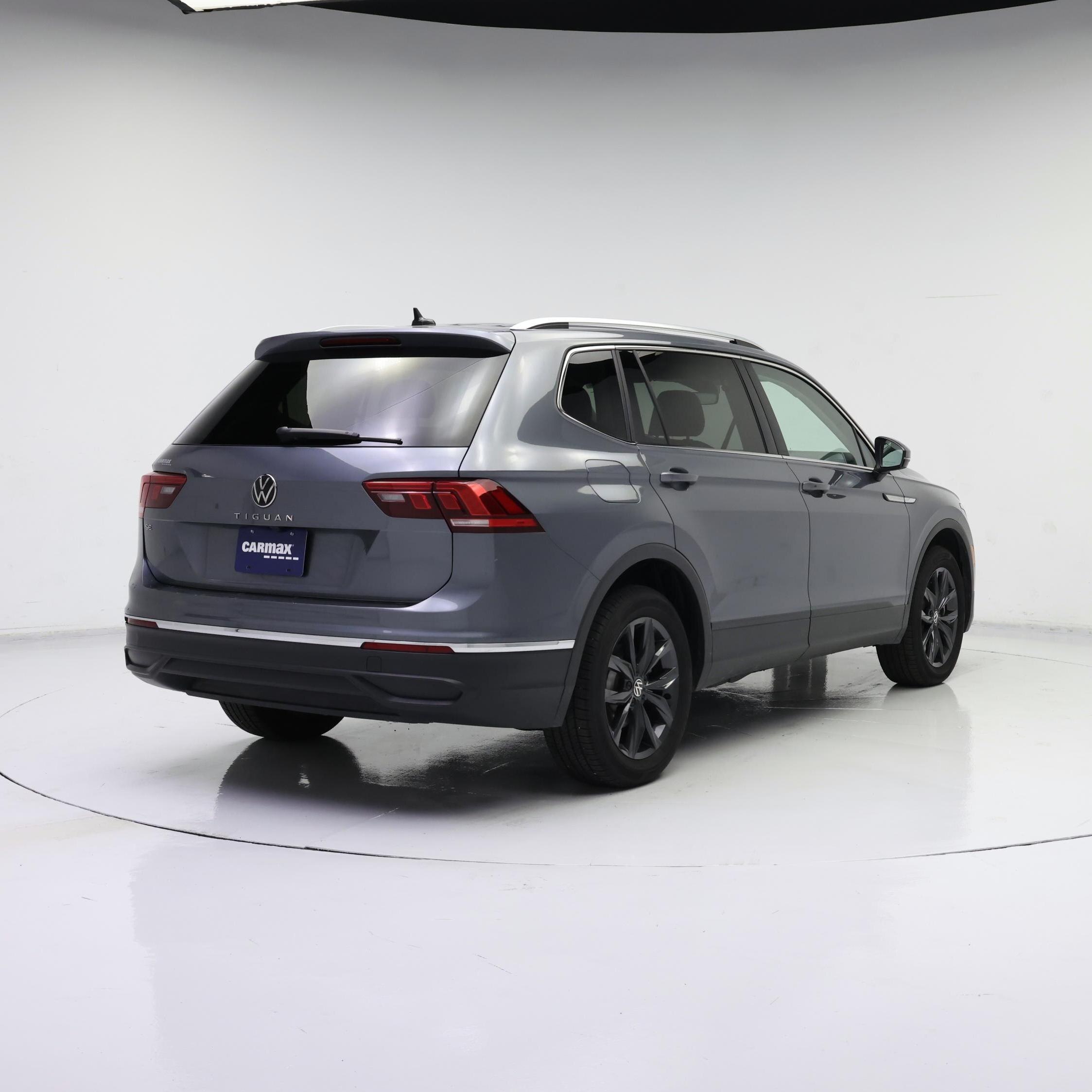 Thumbnail: 2024 Volkswagen Tiguan - 8