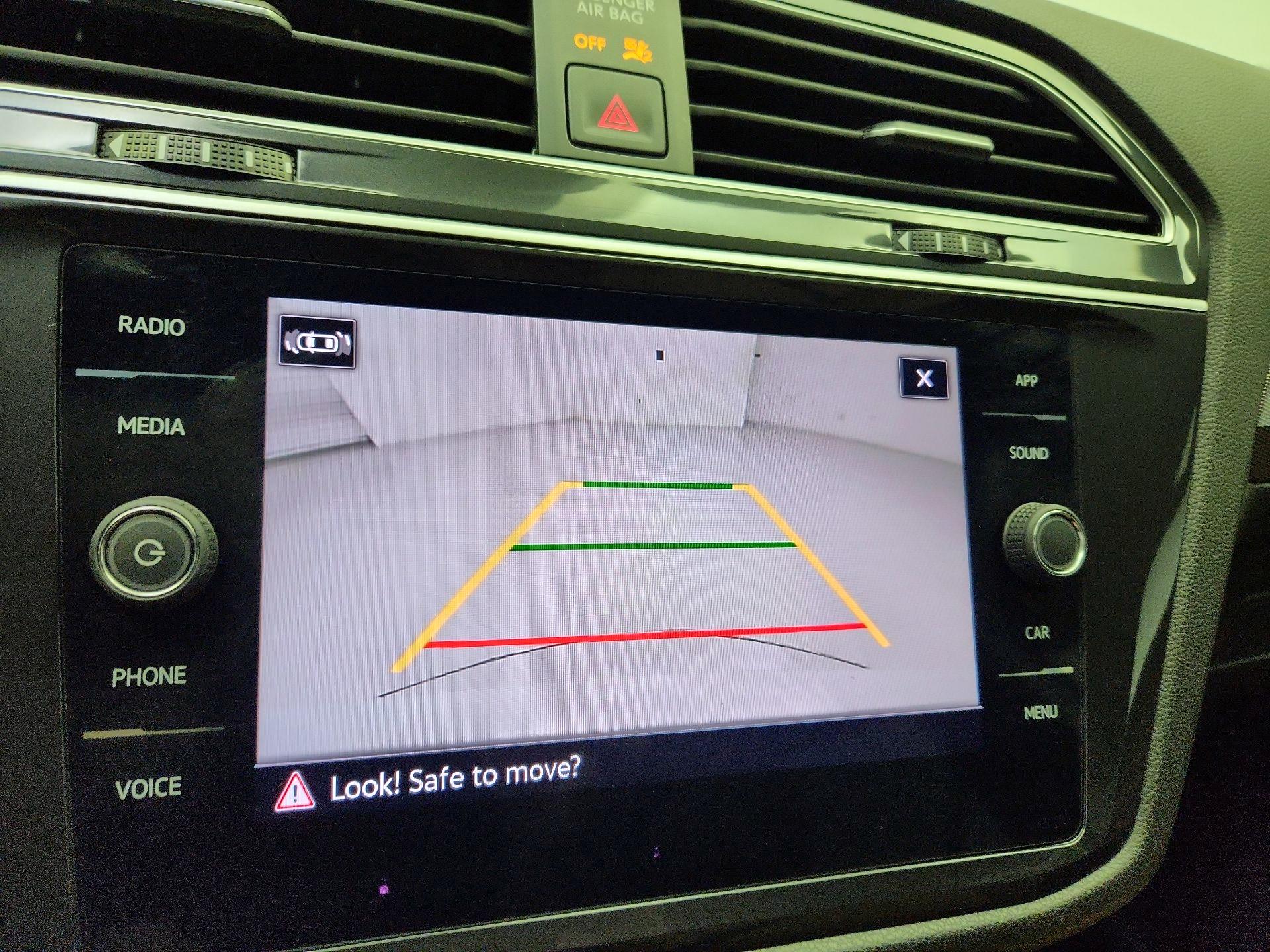 Thumbnail: 2024 Volkswagen Tiguan - 14