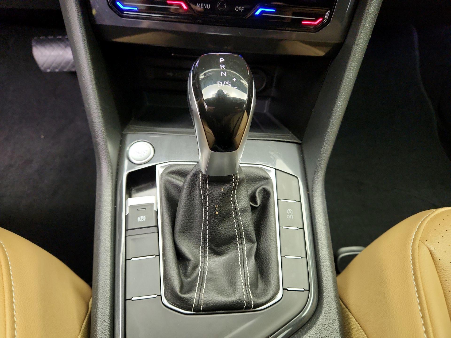 Thumbnail: 2024 Volkswagen Tiguan - 17