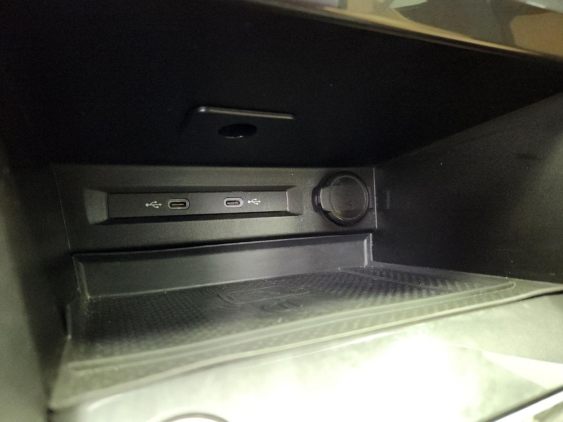 Thumbnail: 2024 Volkswagen Tiguan - 18