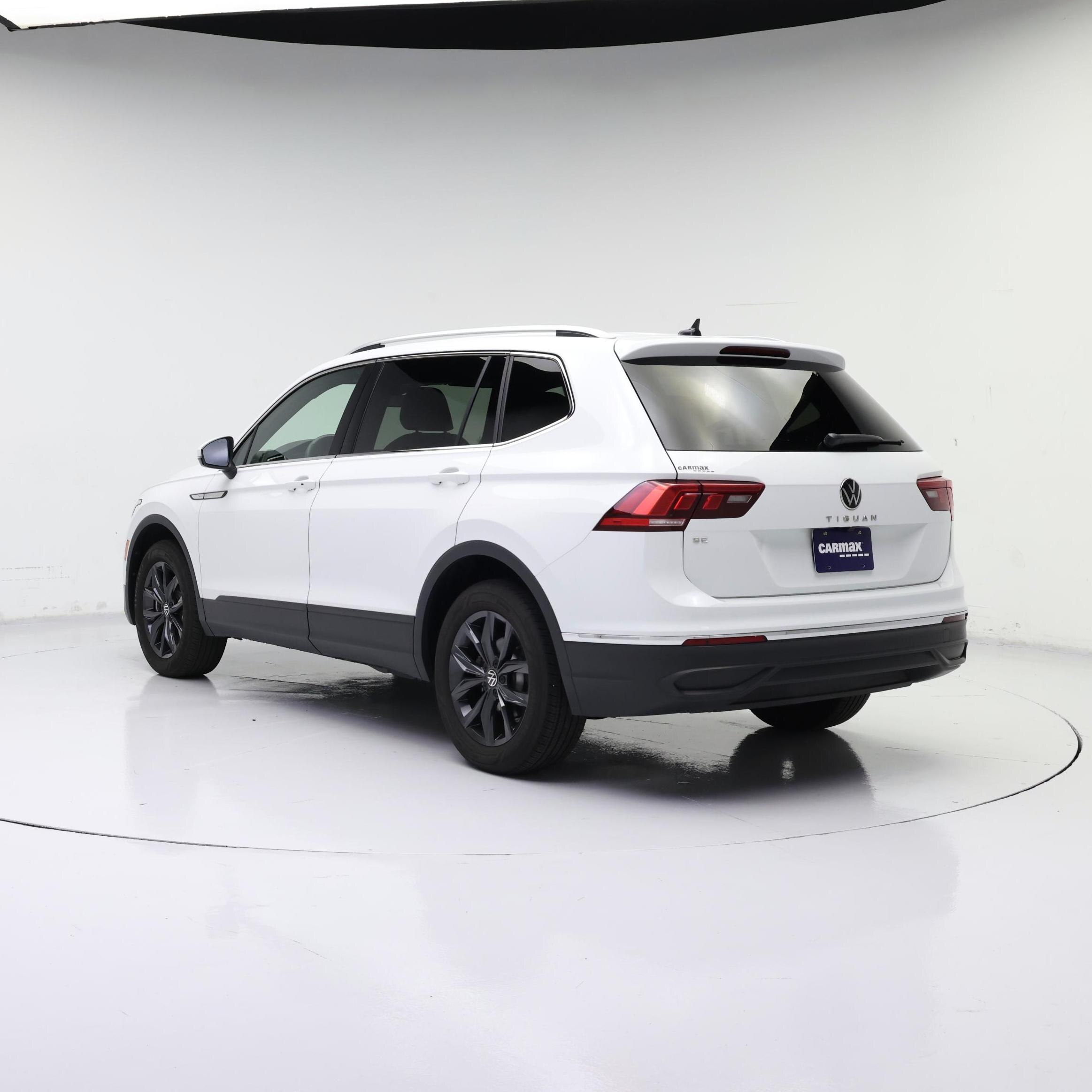 Thumbnail: 2024 Volkswagen Tiguan - 2