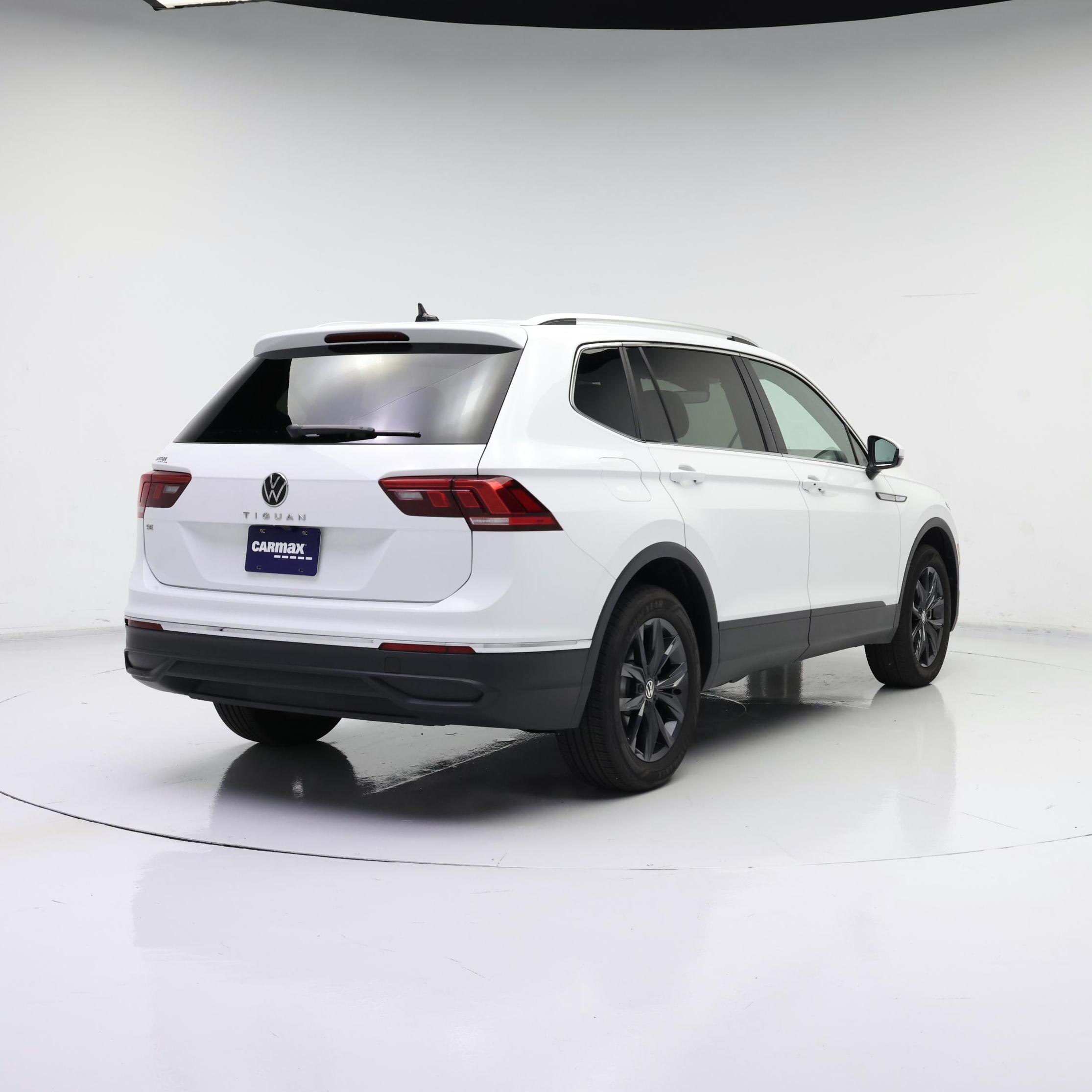 Thumbnail: 2024 Volkswagen Tiguan - 8
