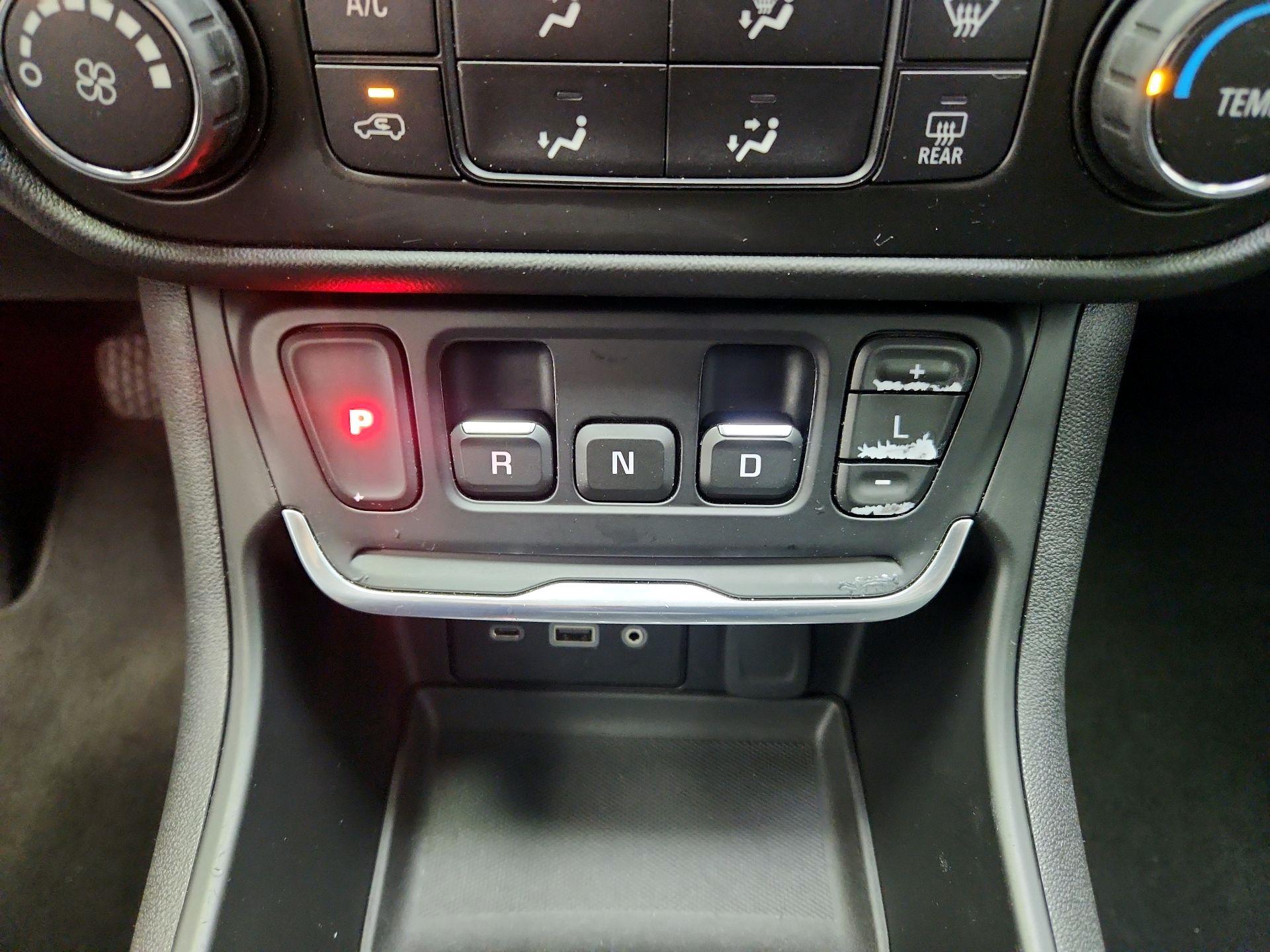 Thumbnail: 2020 GMC Terrain - 17