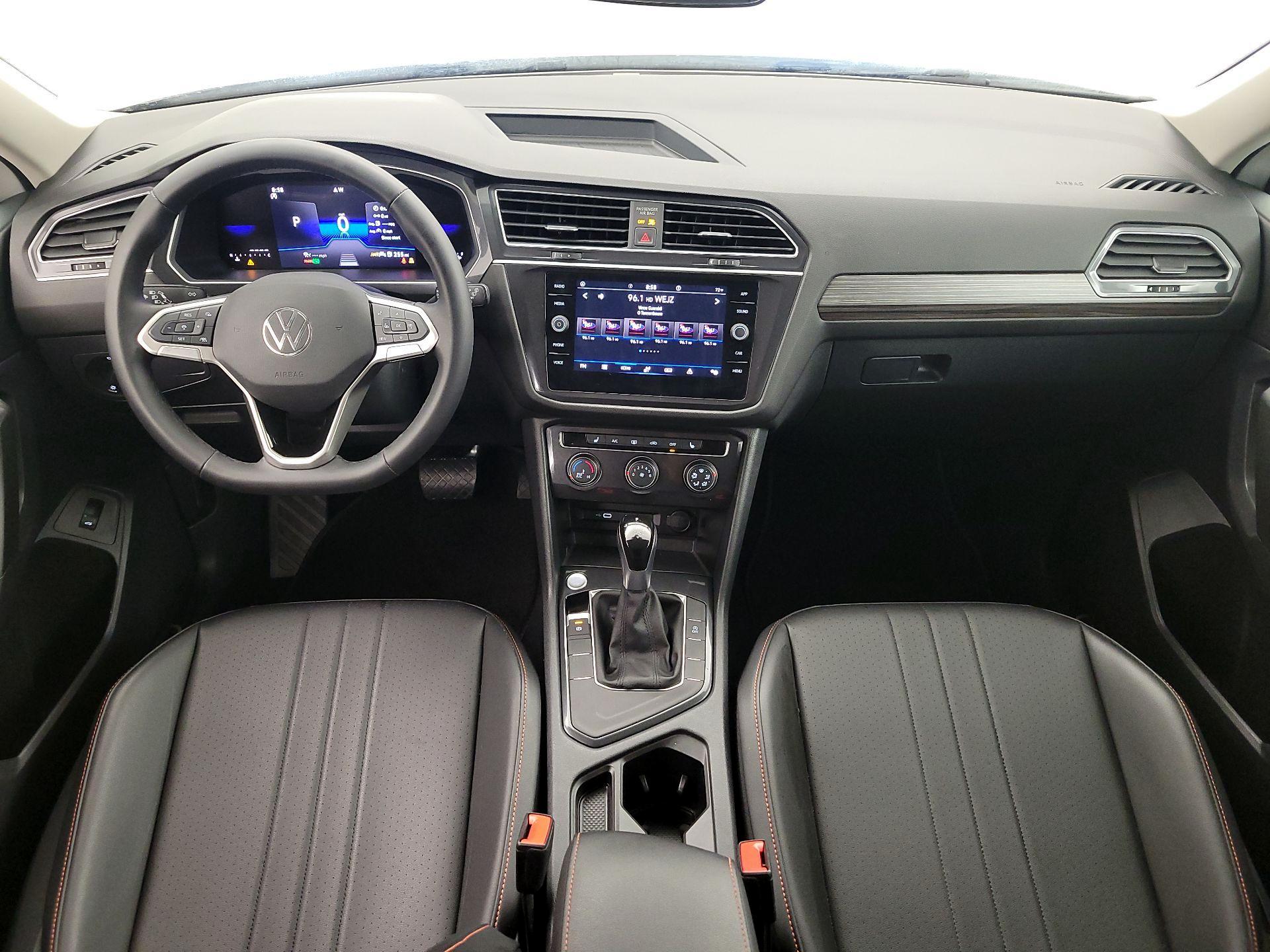 Thumbnail: 2024 Volkswagen Tiguan - 9