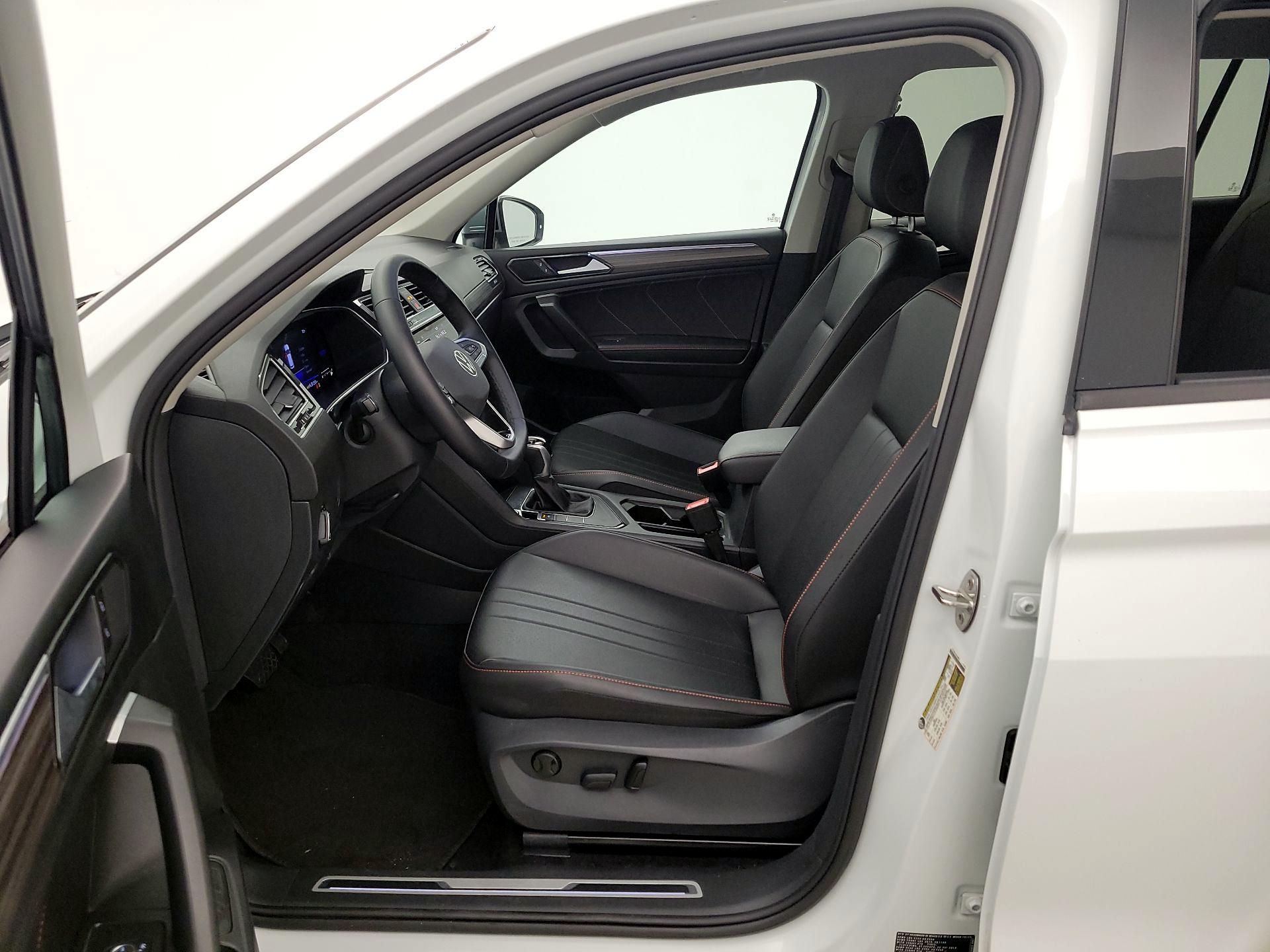 Thumbnail: 2024 Volkswagen Tiguan - 11