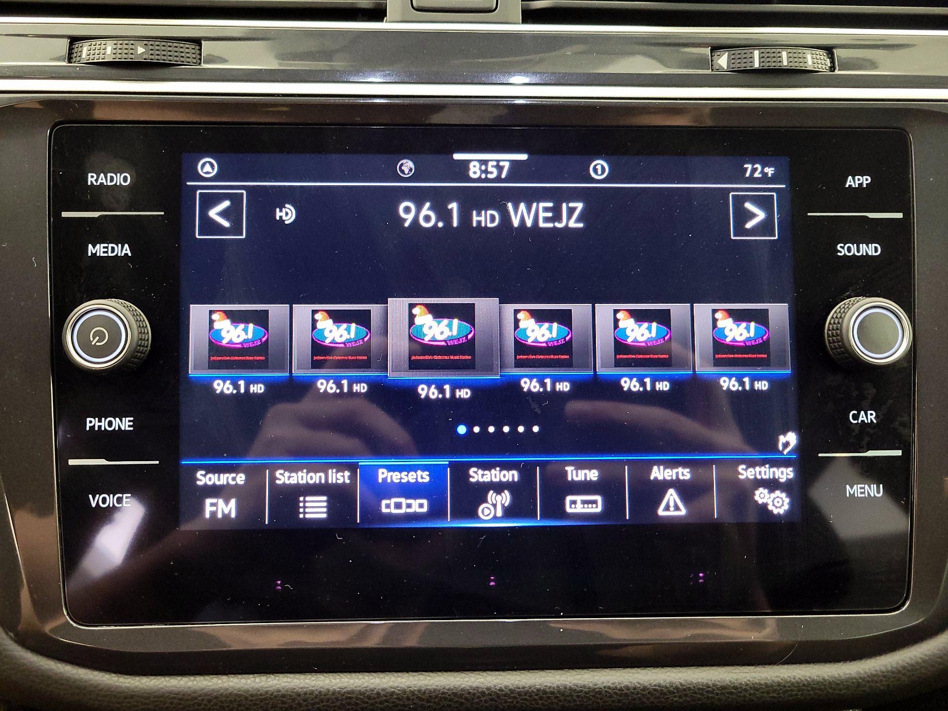 Thumbnail: 2024 Volkswagen Tiguan - 15