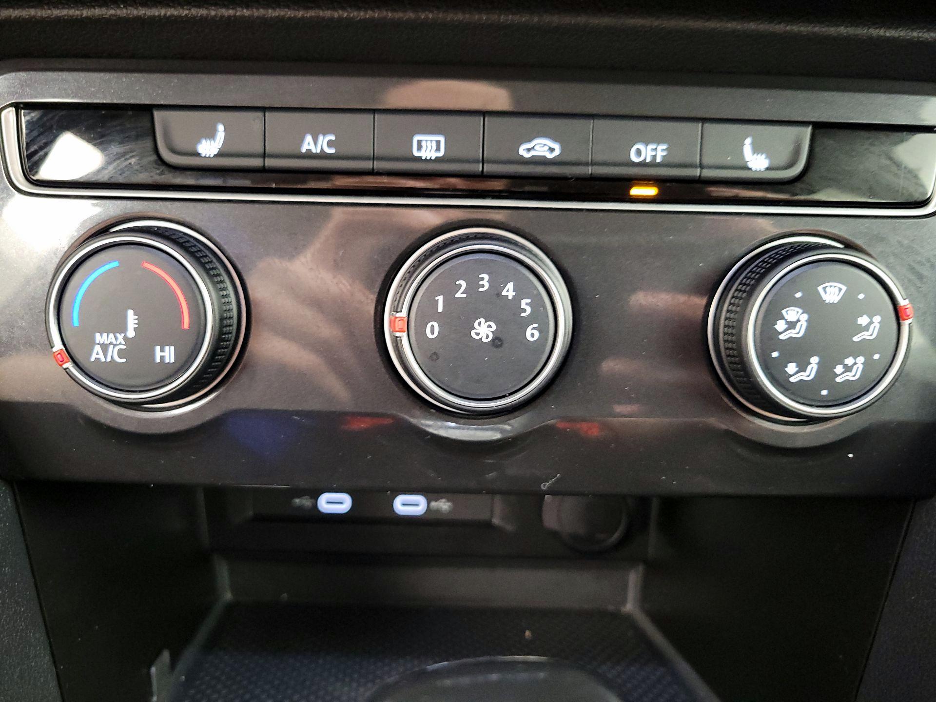 Thumbnail: 2024 Volkswagen Tiguan - 16