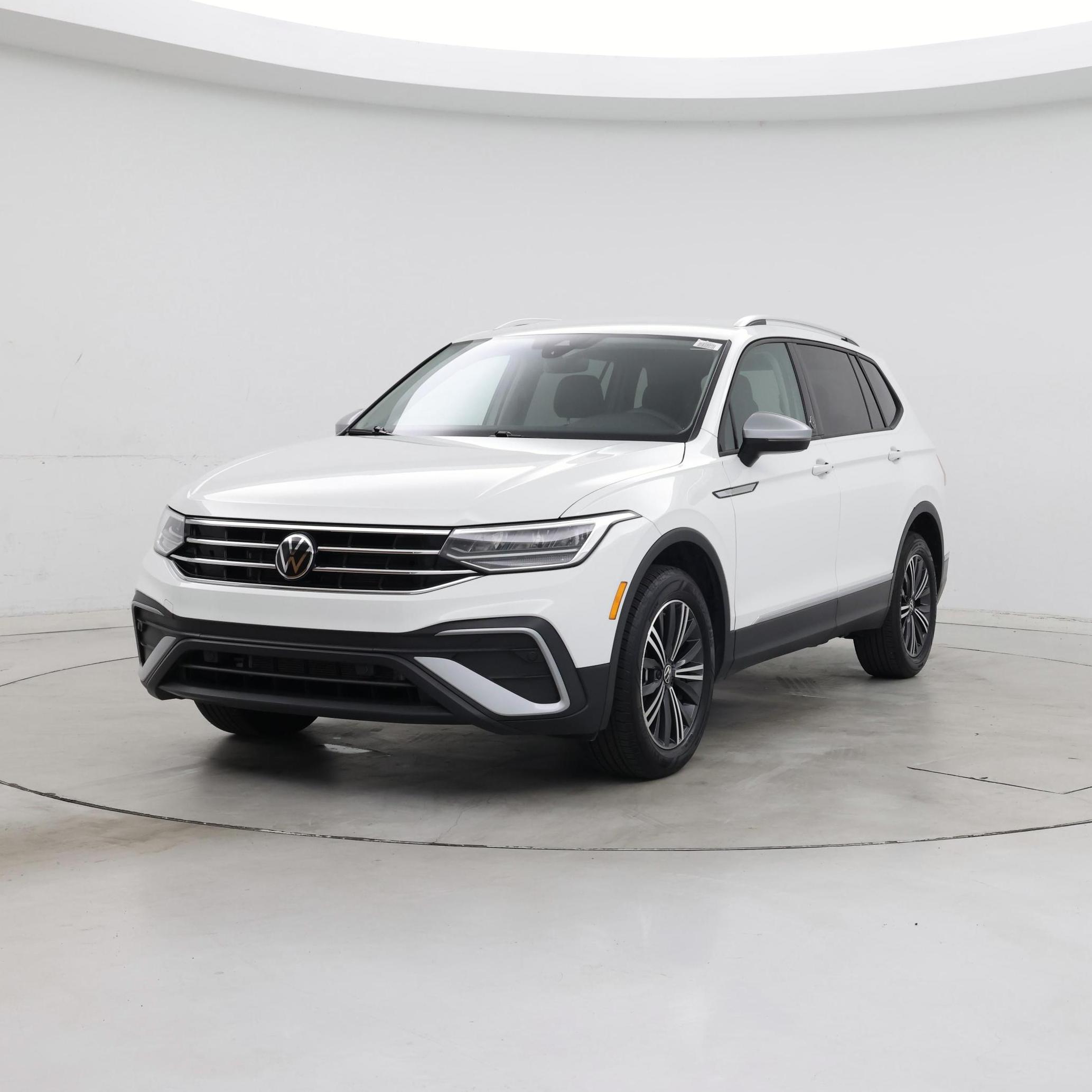 Thumbnail: 2024 Volkswagen Tiguan - 4