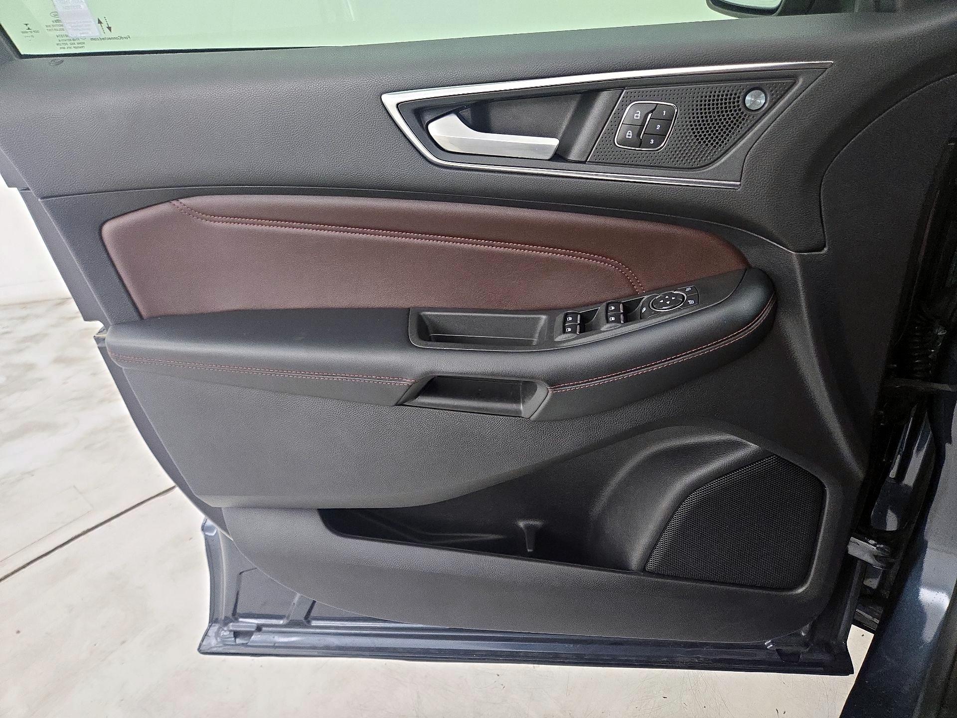 Thumbnail: 2022 Ford Edge - 12