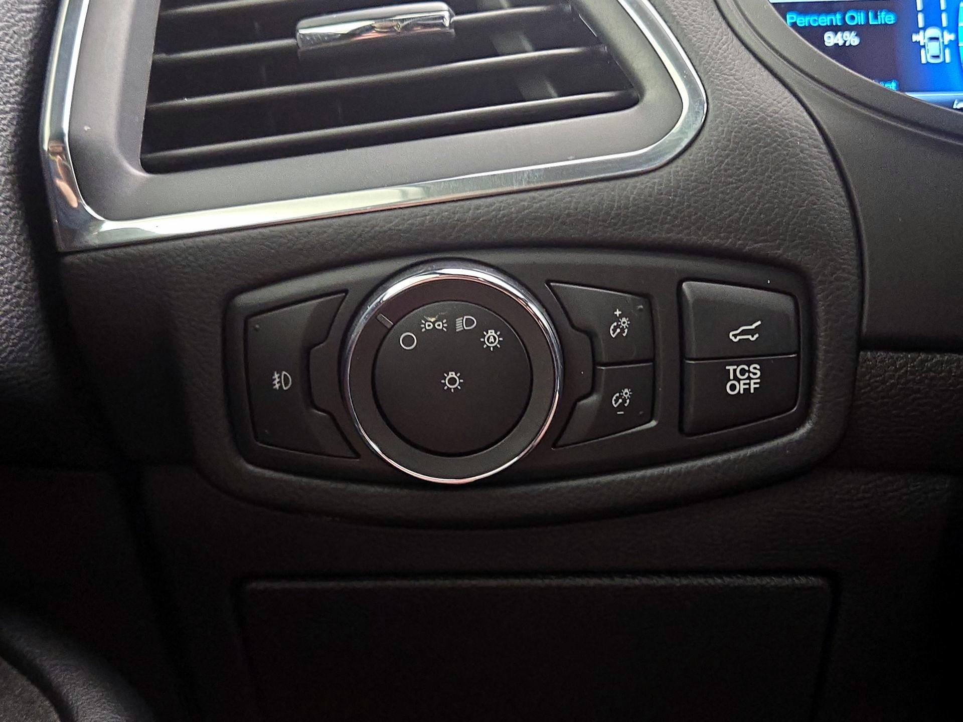 Thumbnail: 2022 Ford Edge - 13