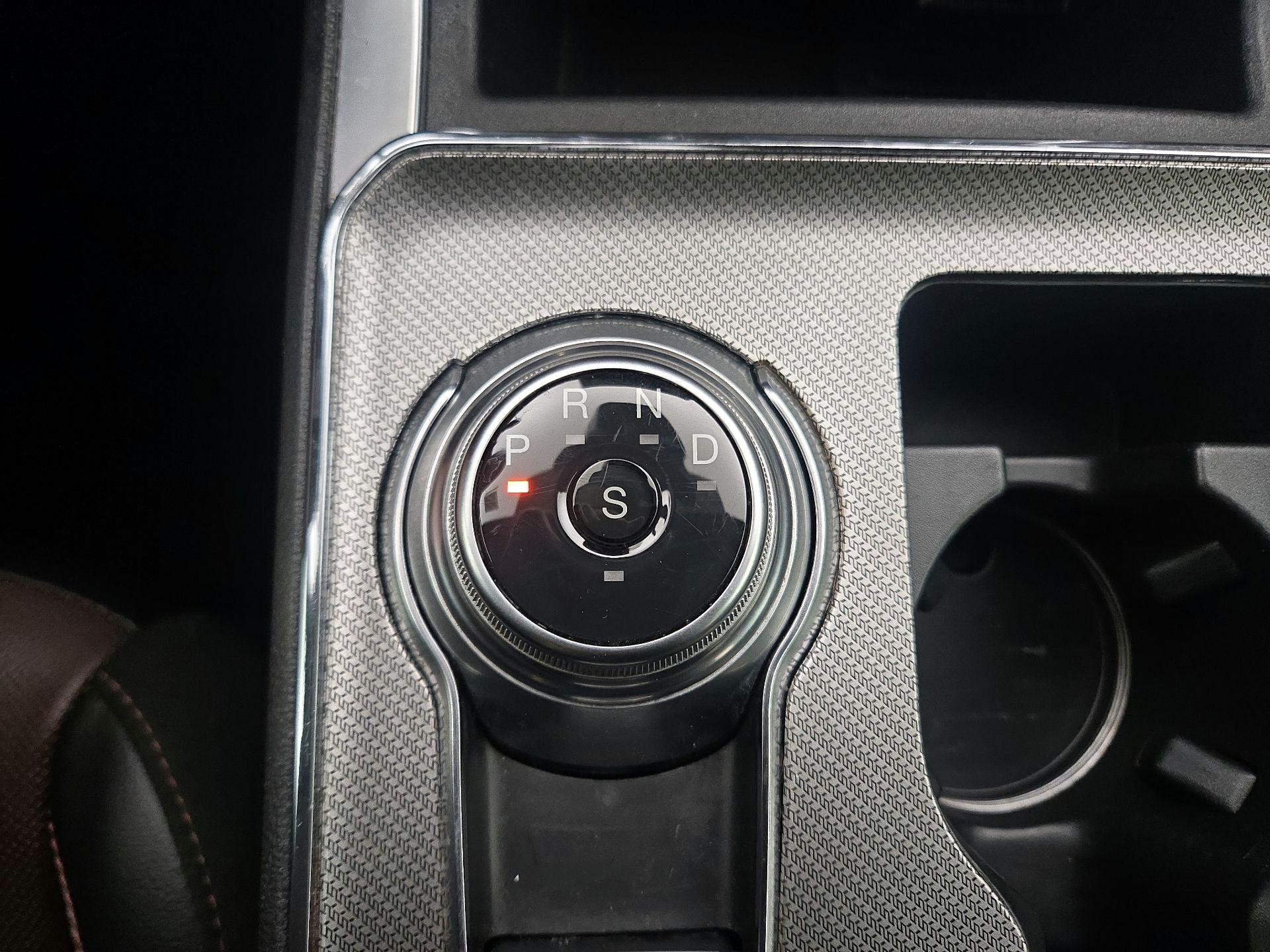 Thumbnail: 2022 Ford Edge - 18