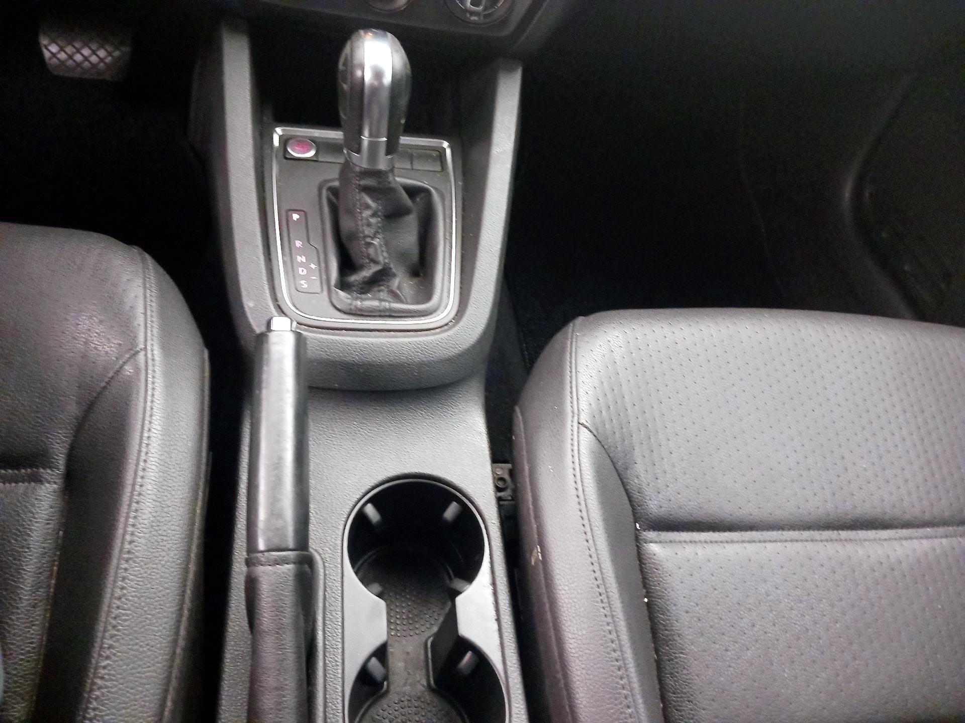 Thumbnail: 2017 Volkswagen Jetta - 17