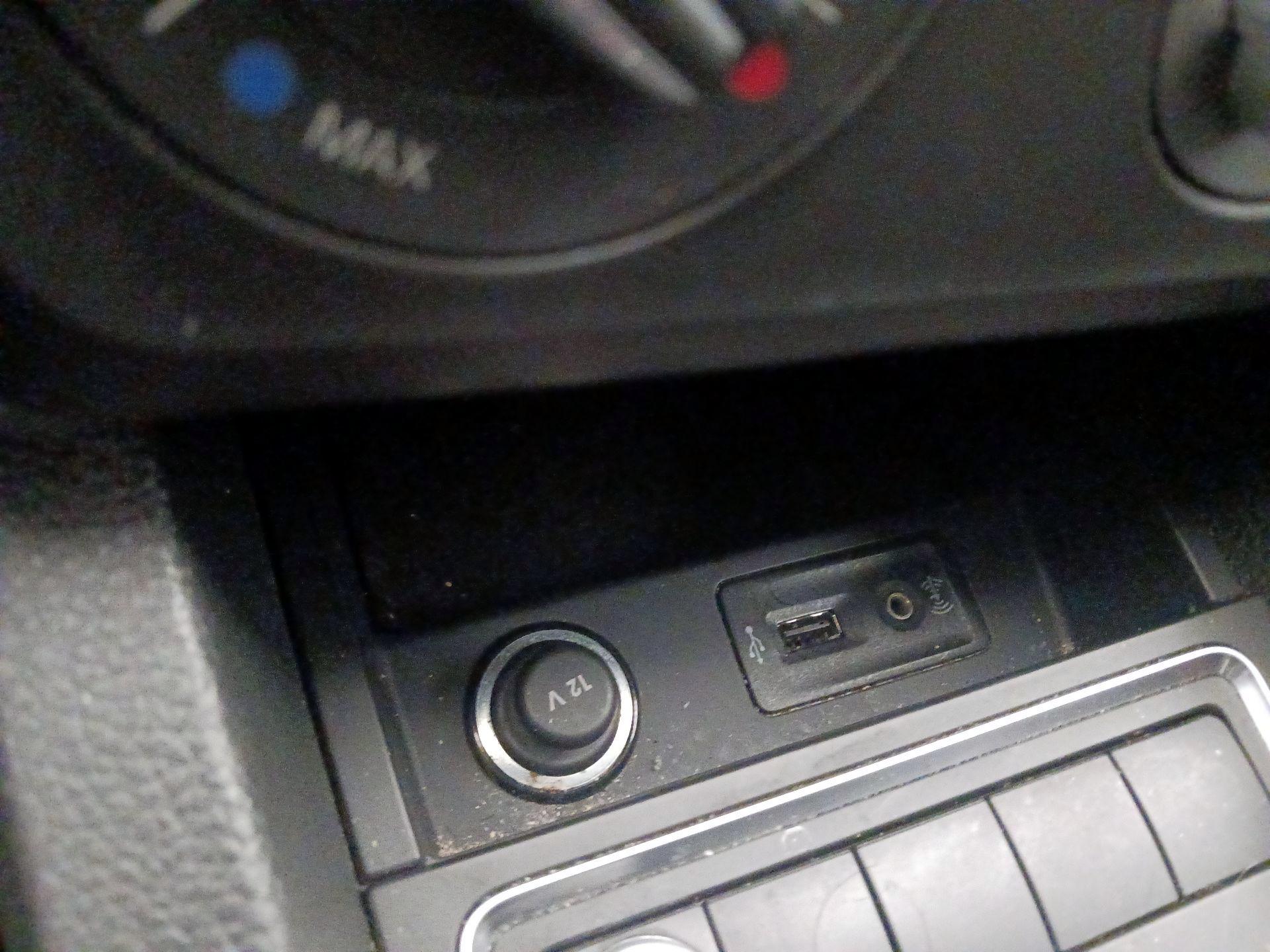 Thumbnail: 2017 Volkswagen Jetta - 18