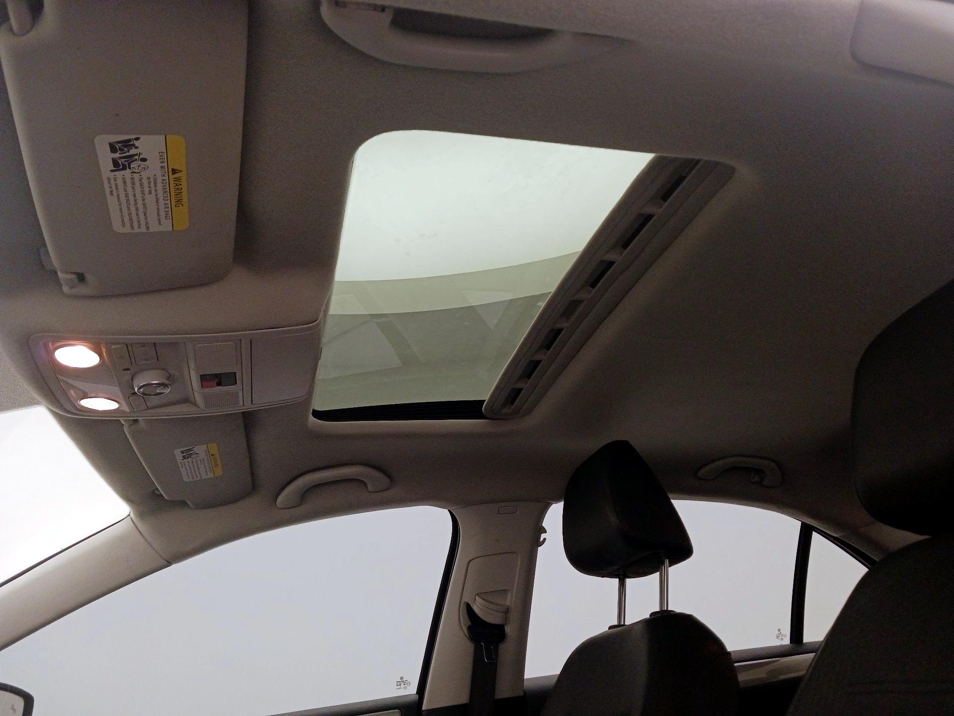 Thumbnail: 2017 Volkswagen Jetta - 19