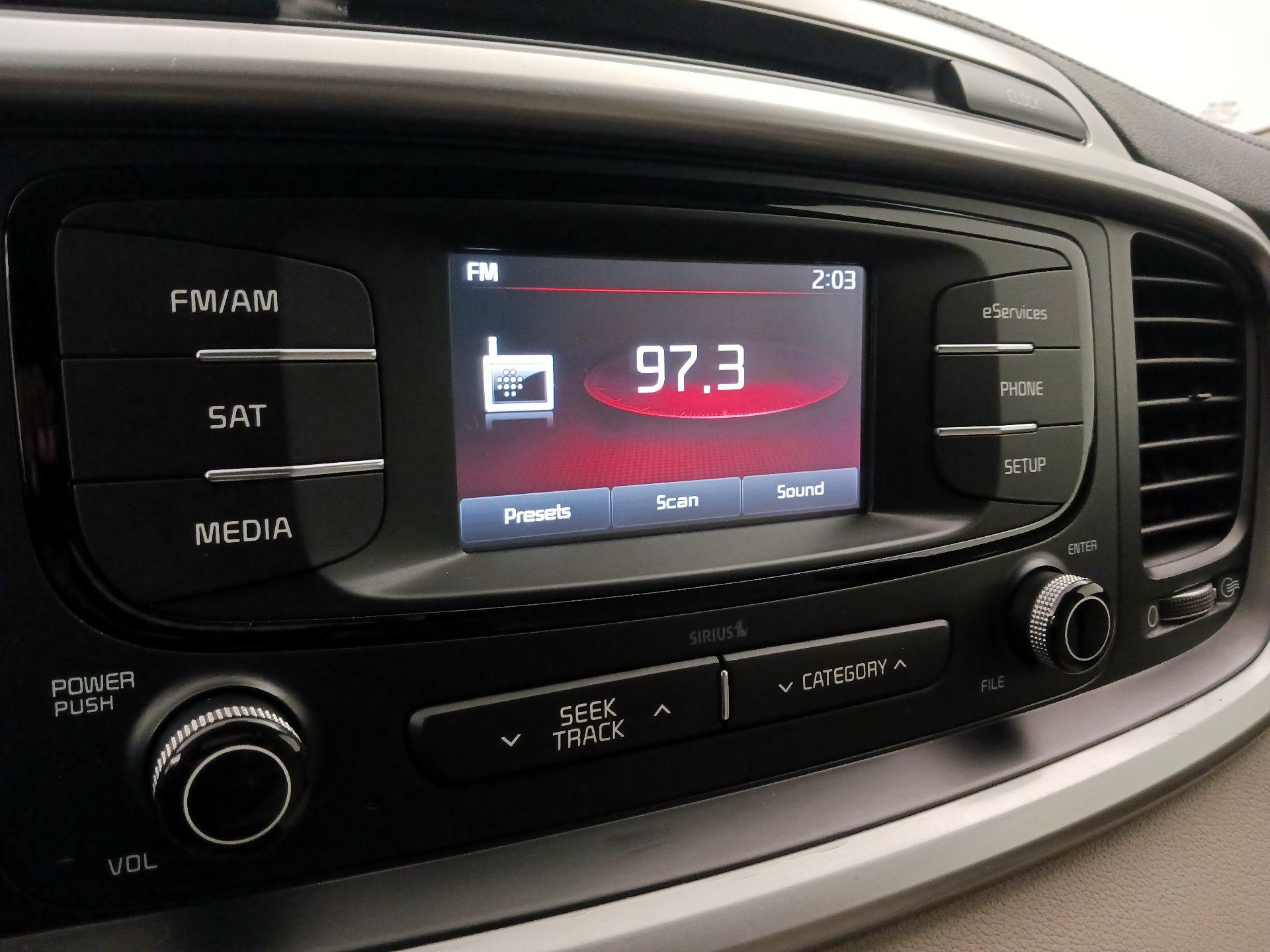 Thumbnail: 2016 Kia Sorento - 15