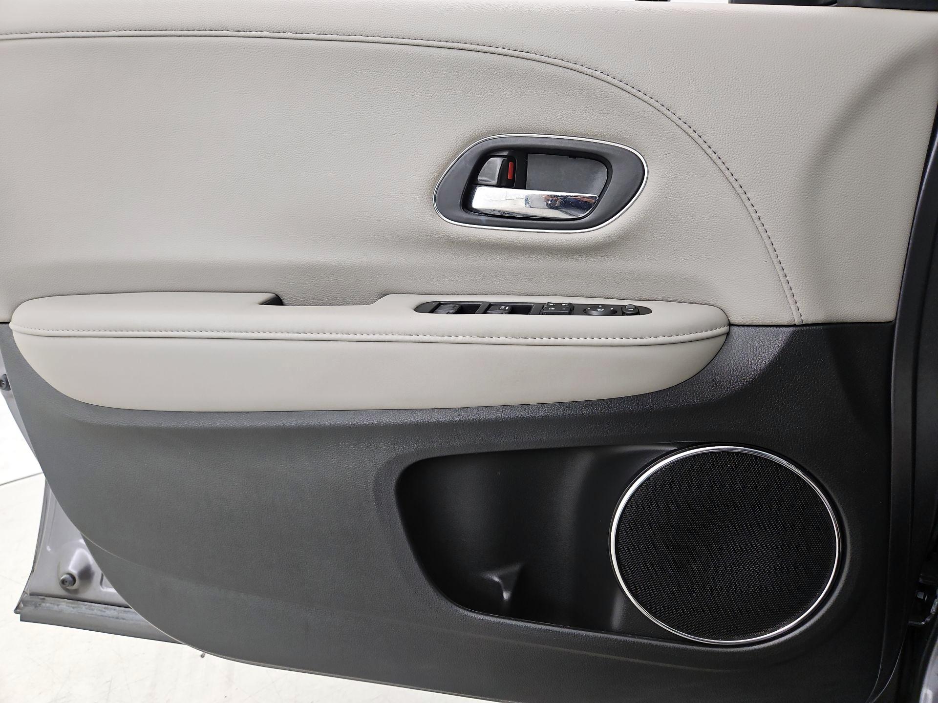 Thumbnail: 2020 Honda HR-V - 12