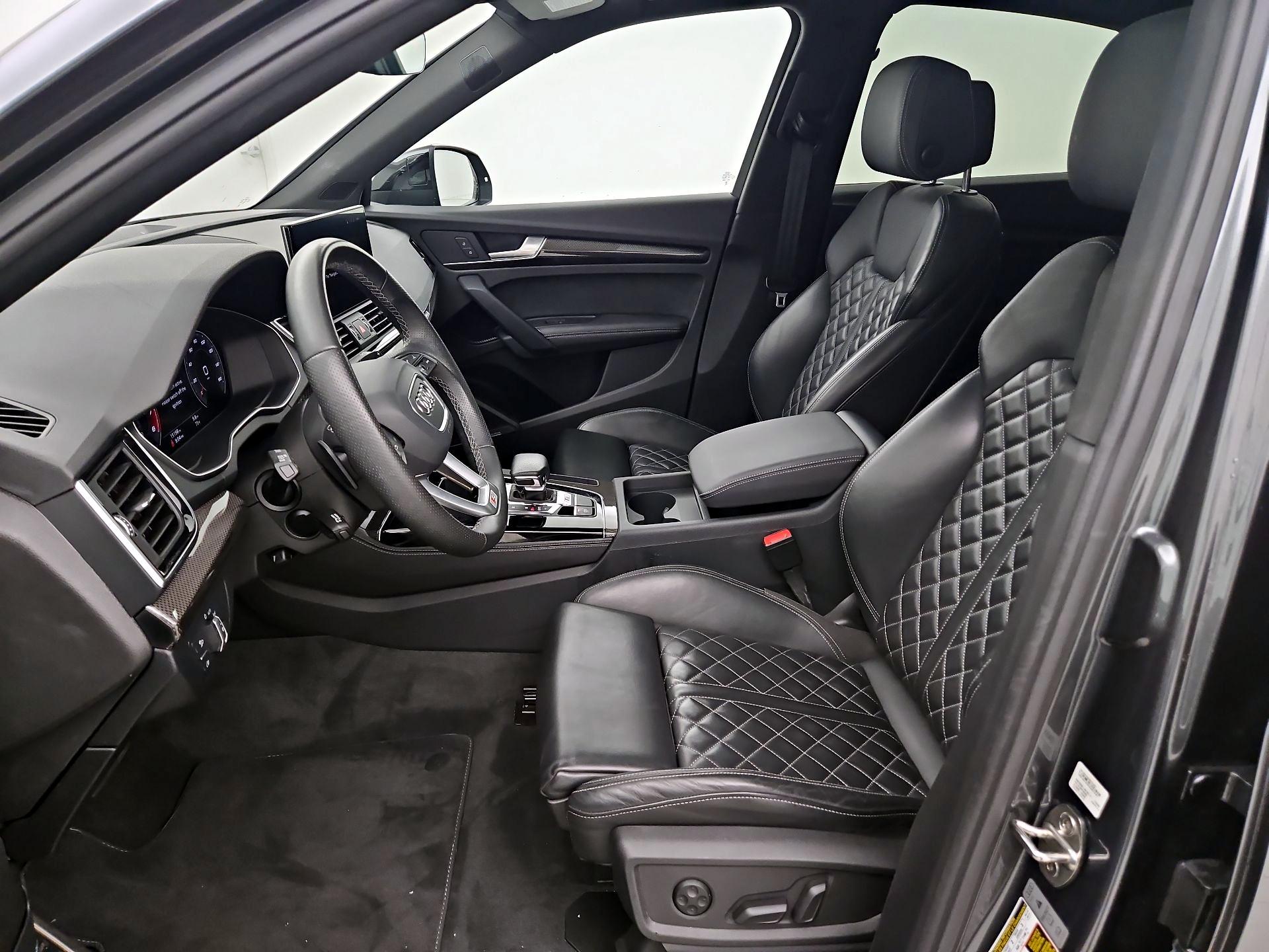 Thumbnail: 2023 Audi SQ5 - 11