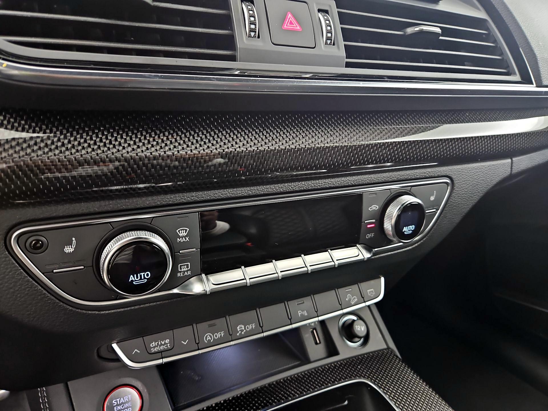 Thumbnail: 2023 Audi SQ5 - 16