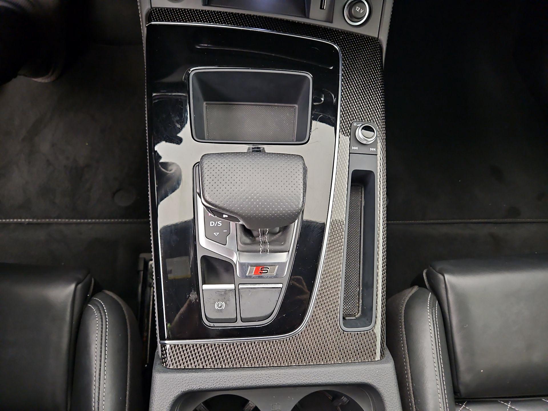 Thumbnail: 2023 Audi SQ5 - 17