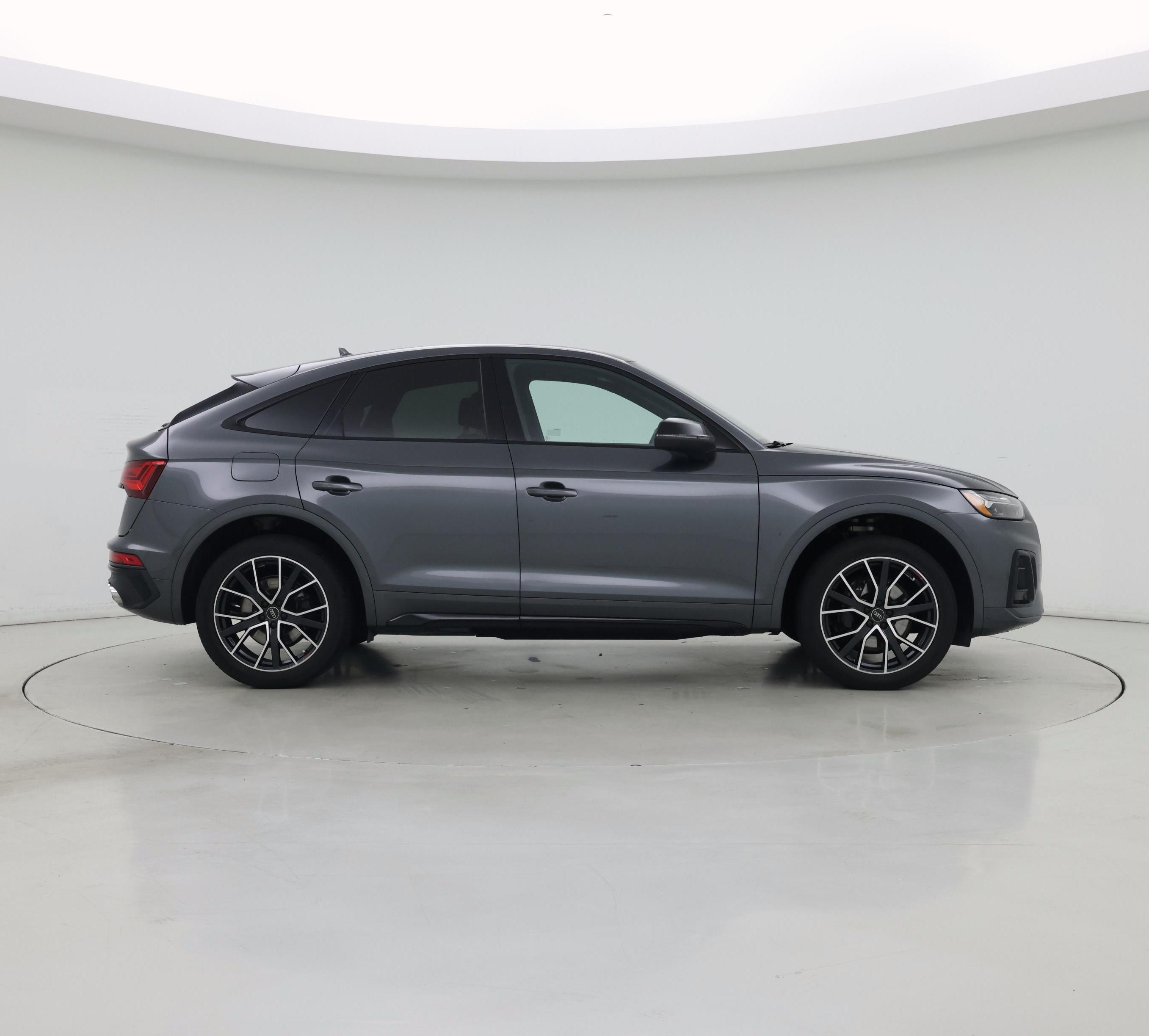Thumbnail: 2023 Audi SQ5 - 7