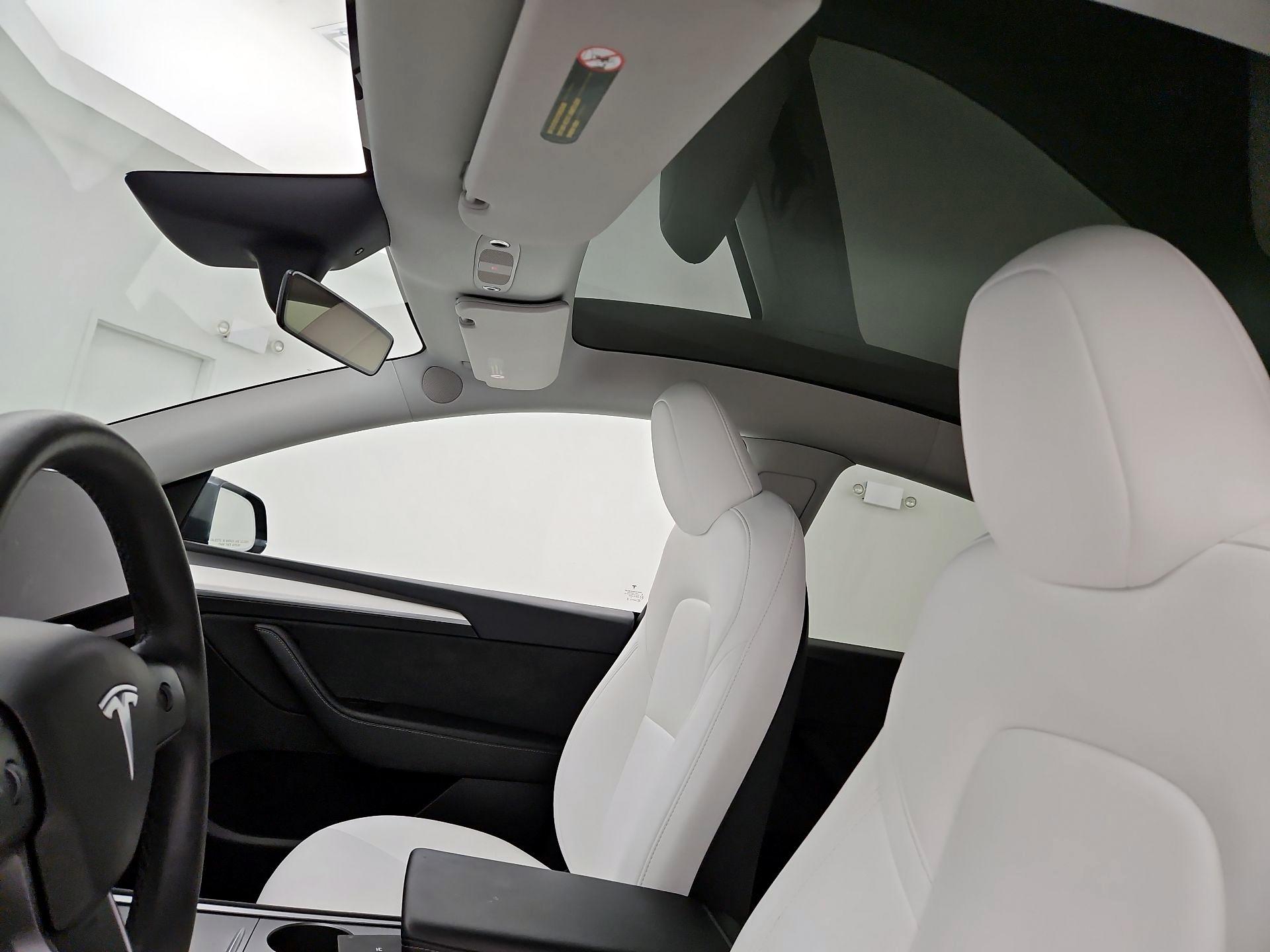 Thumbnail: 2023 Tesla Model Y - 18
