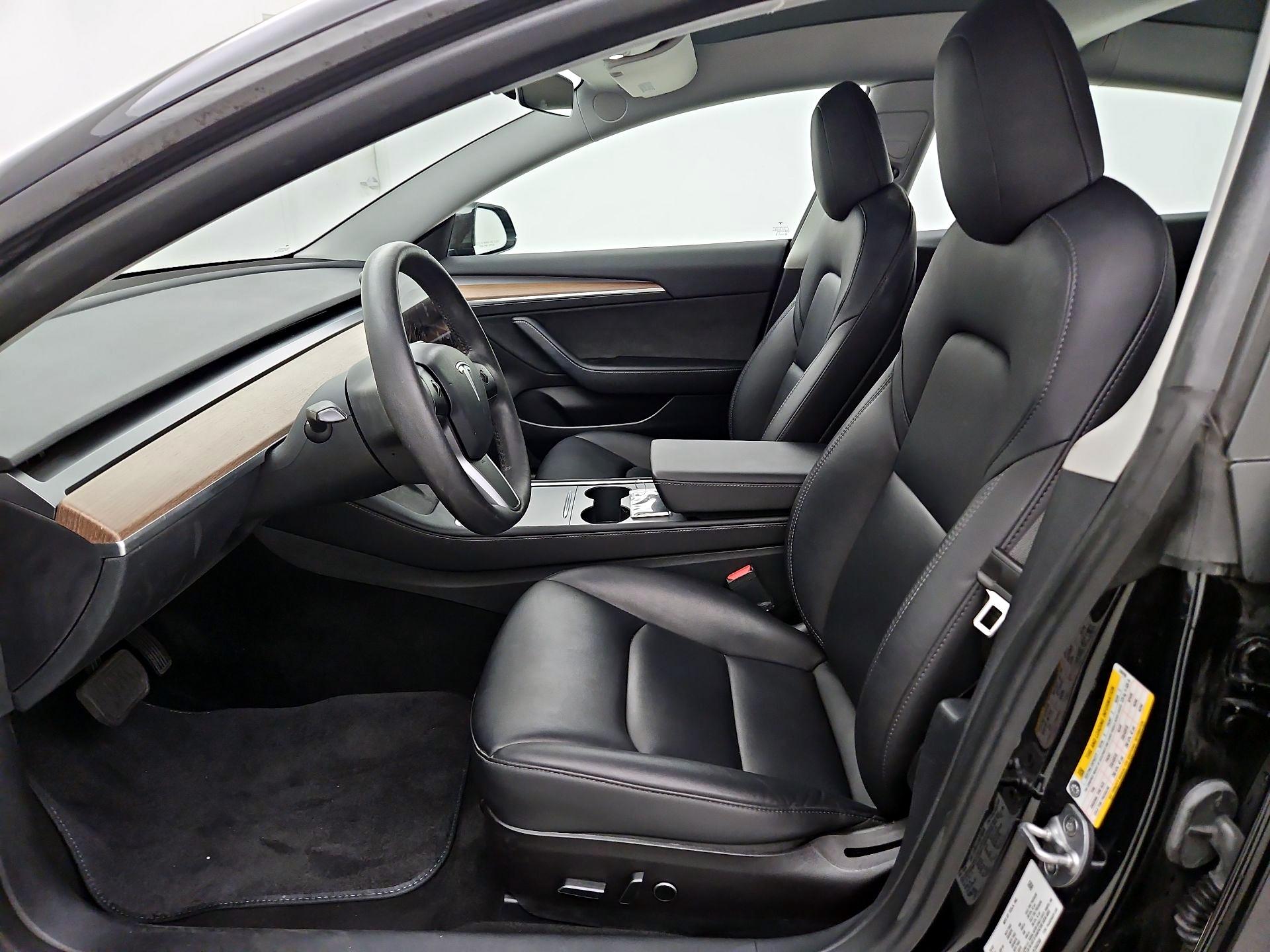 Thumbnail: 2022 Tesla Model 3 - 11