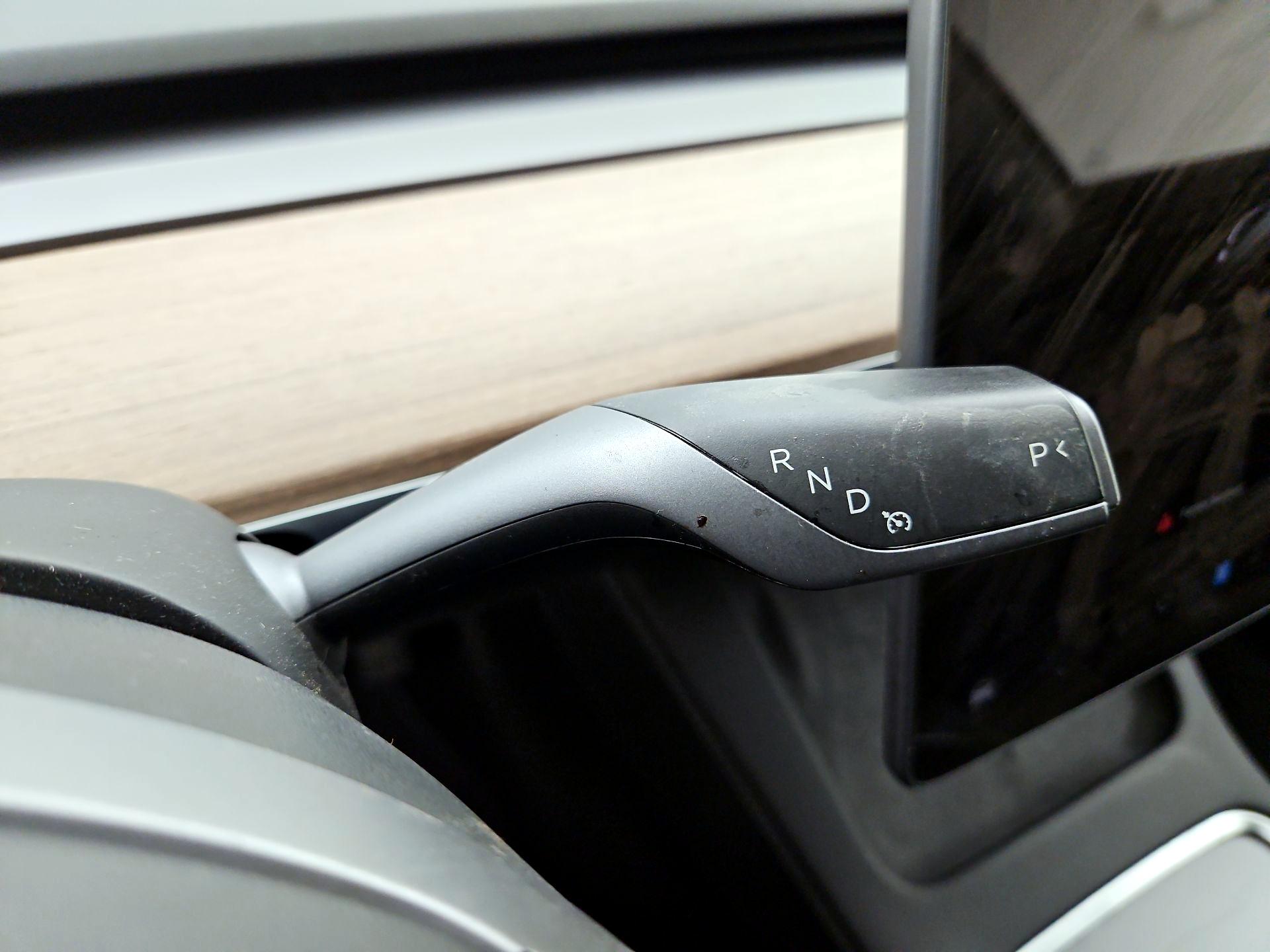 Thumbnail: 2022 Tesla Model 3 - 17