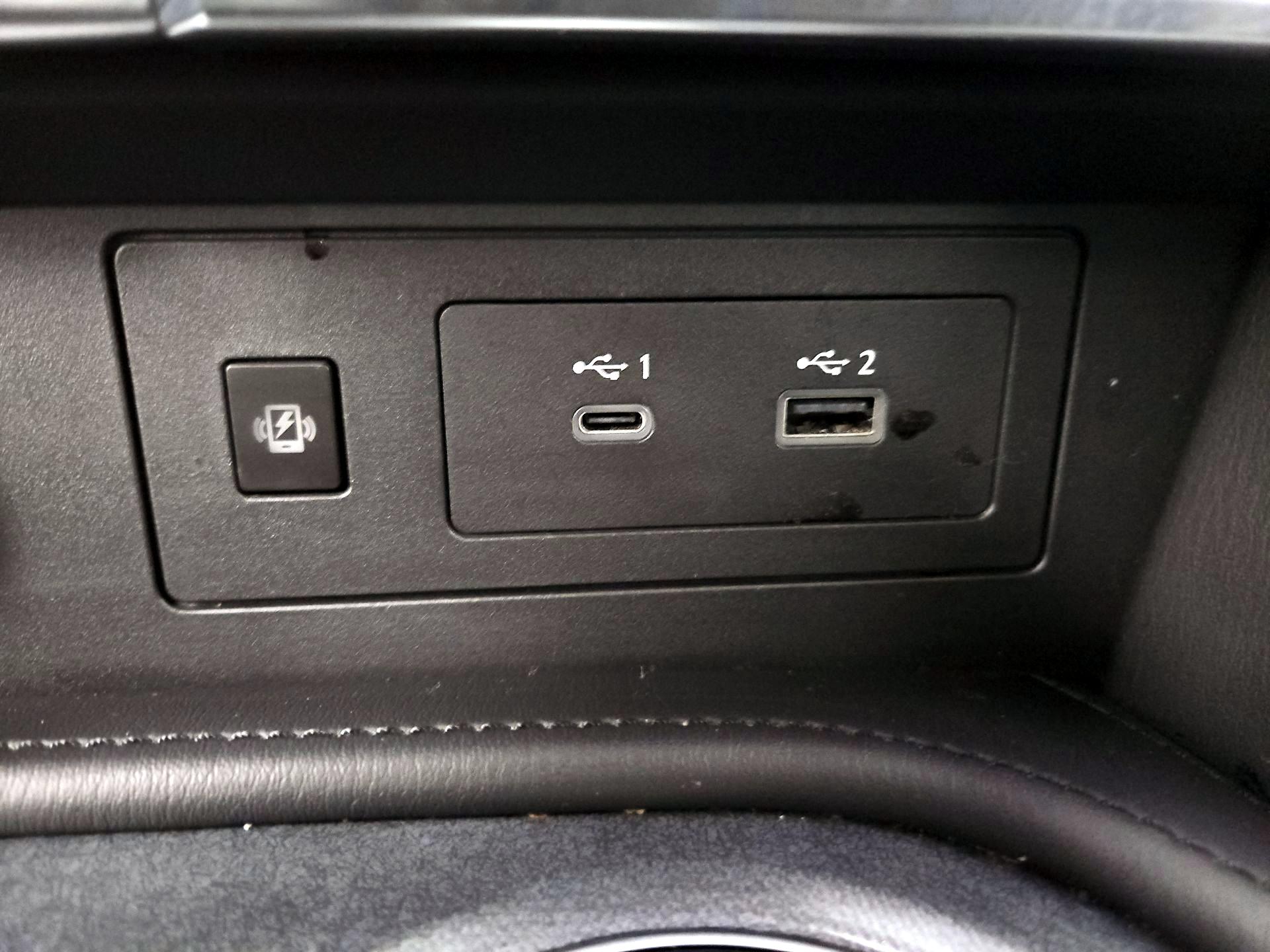 Thumbnail: 2022 Nissan Armada - 18