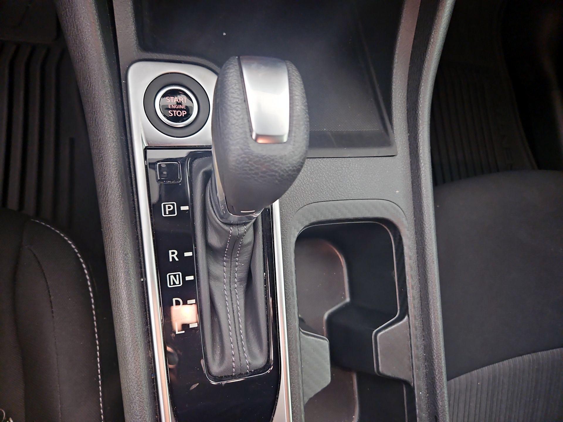 Thumbnail: 2022 Nissan Sentra - 17