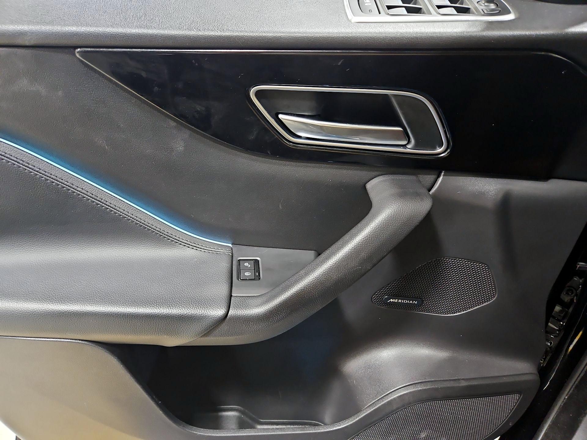 Thumbnail: 2020 Jaguar F-Pace - 12