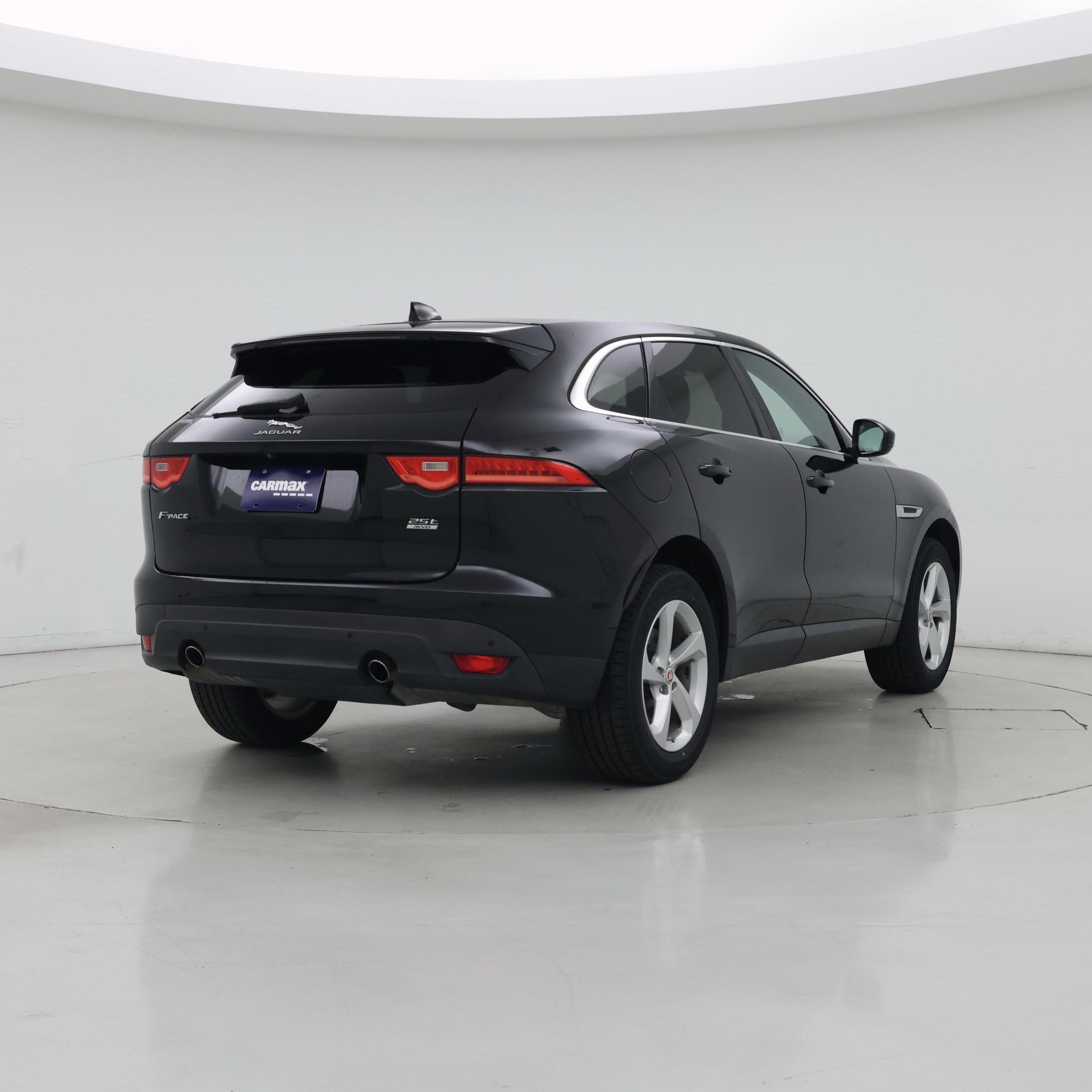 Thumbnail: 2020 Jaguar F-Pace - 8
