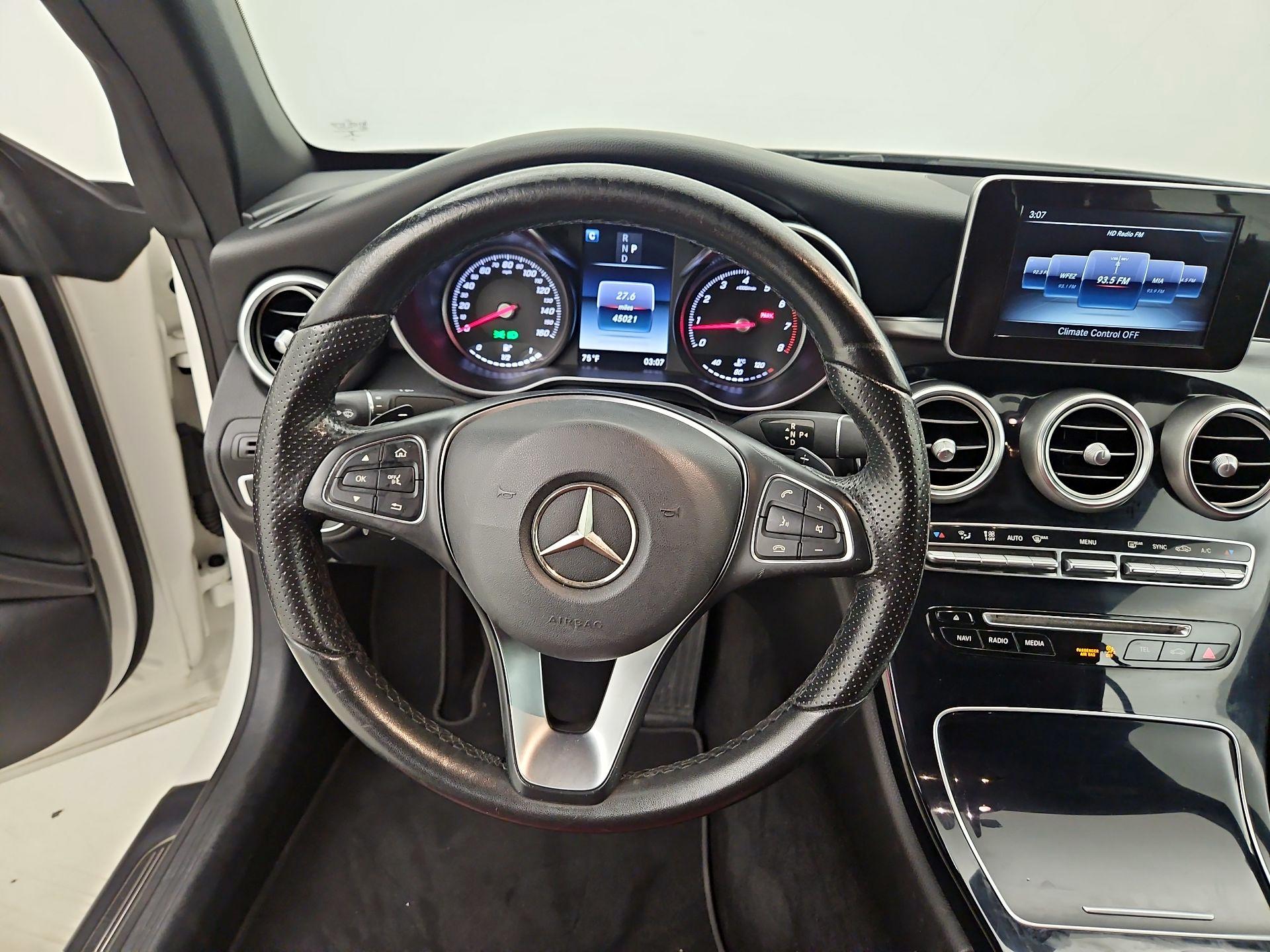 Thumbnail: 2017 Mercedes-Benz C-Class - 10