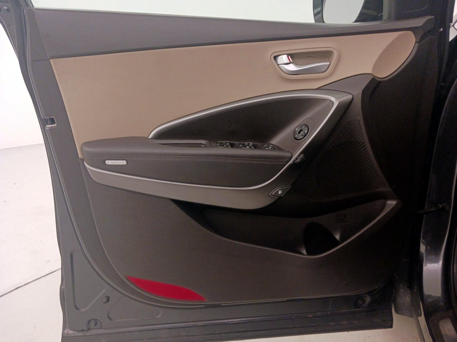 Thumbnail: 2018 Hyundai Santa Fe - 12