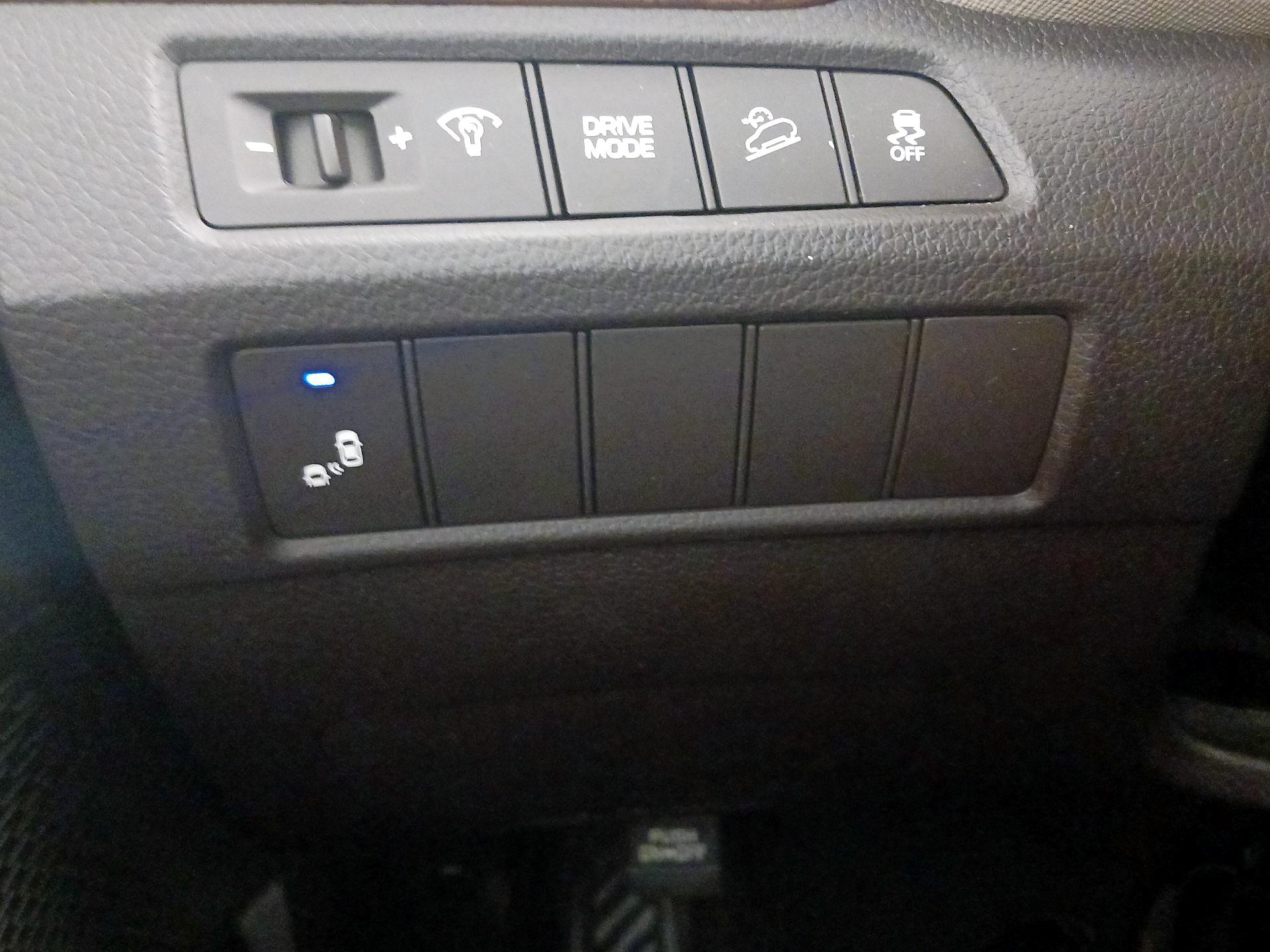 Thumbnail: 2018 Hyundai Santa Fe - 13